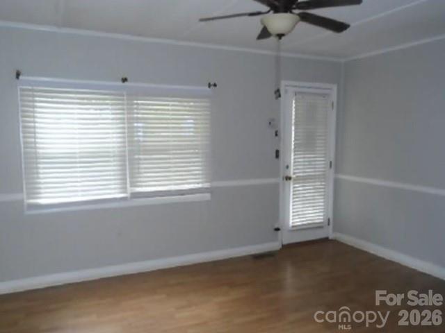 512 E Vance Street Property Photo 6