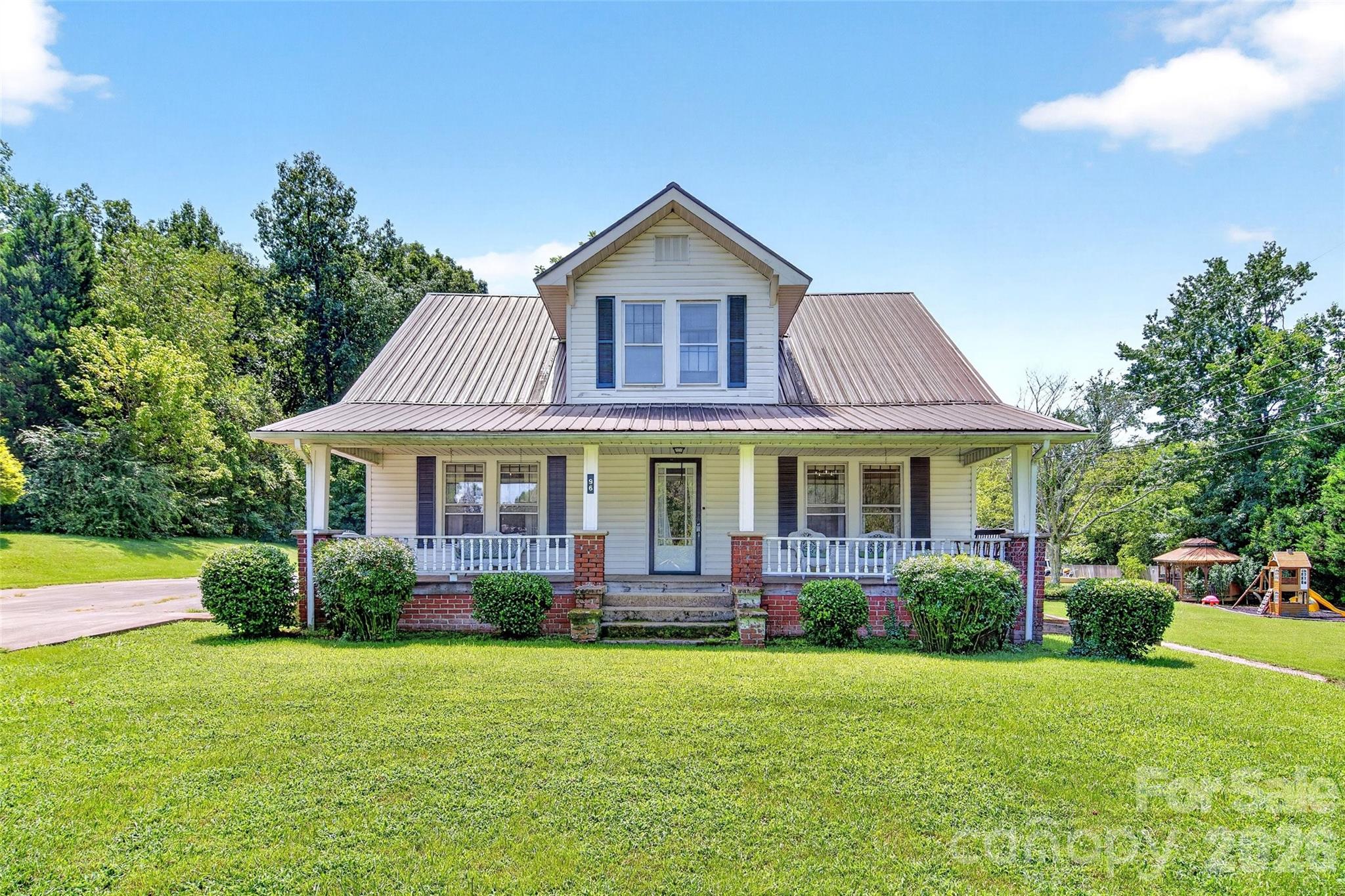 96 Huntsville Road Property Photo 1