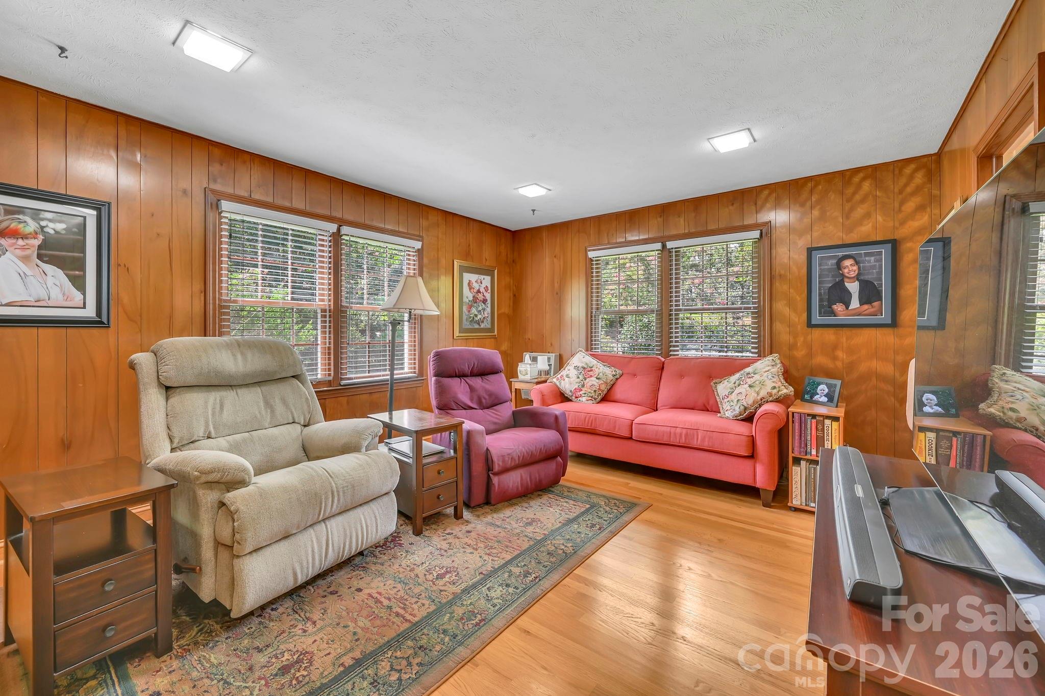 307 Woodland Trail 8 Property Photo 9