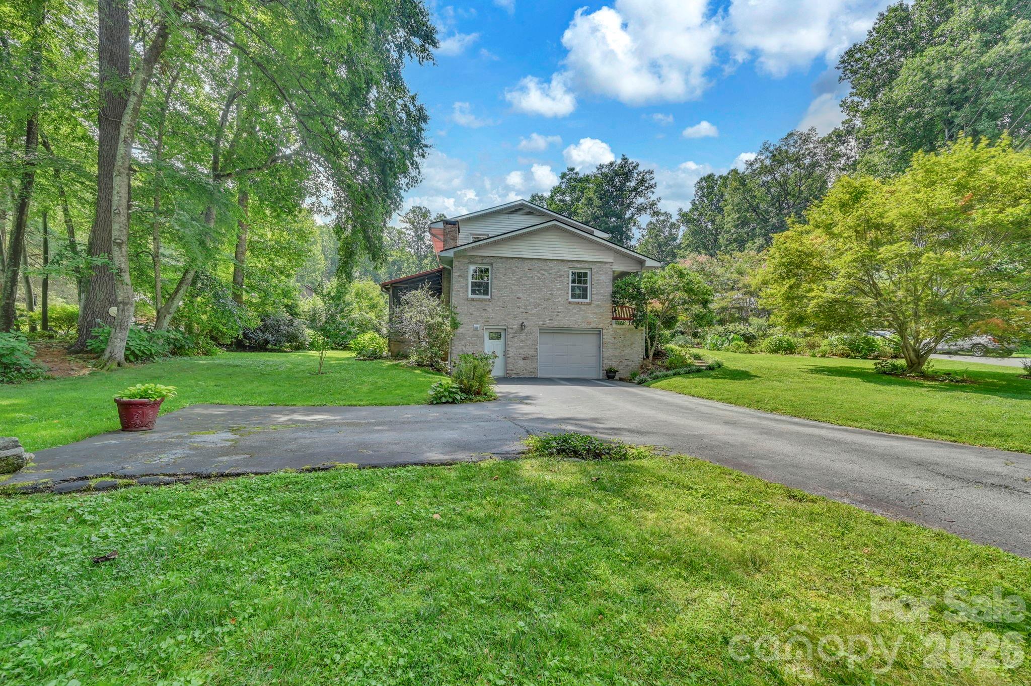 307 Woodland Trail 8 Property Photo 37