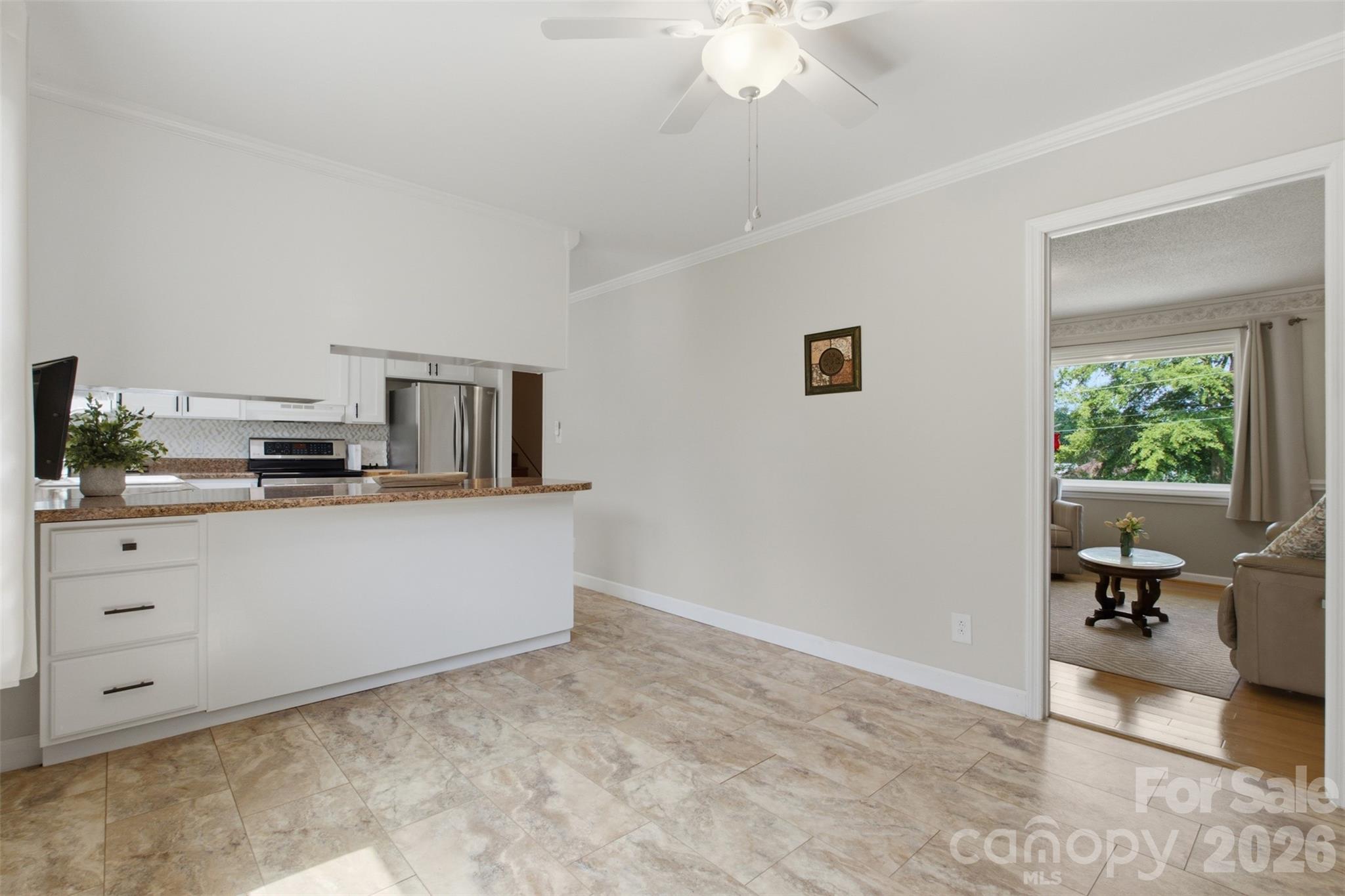 220 Hunstanton Drive Property Photo 7