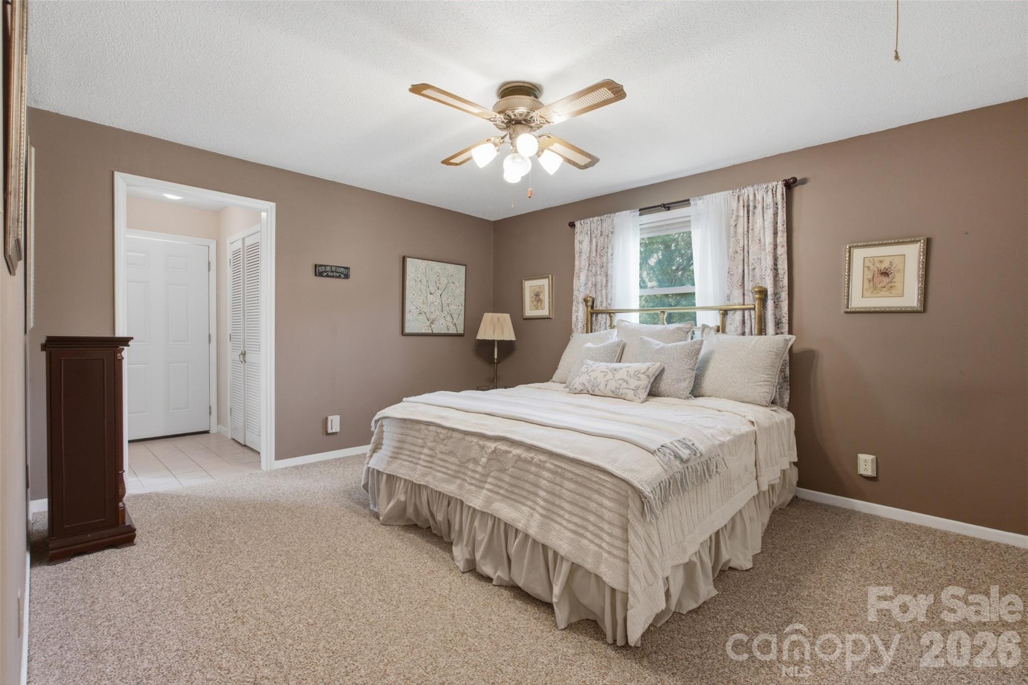 220 Hunstanton Drive Property Photo 9