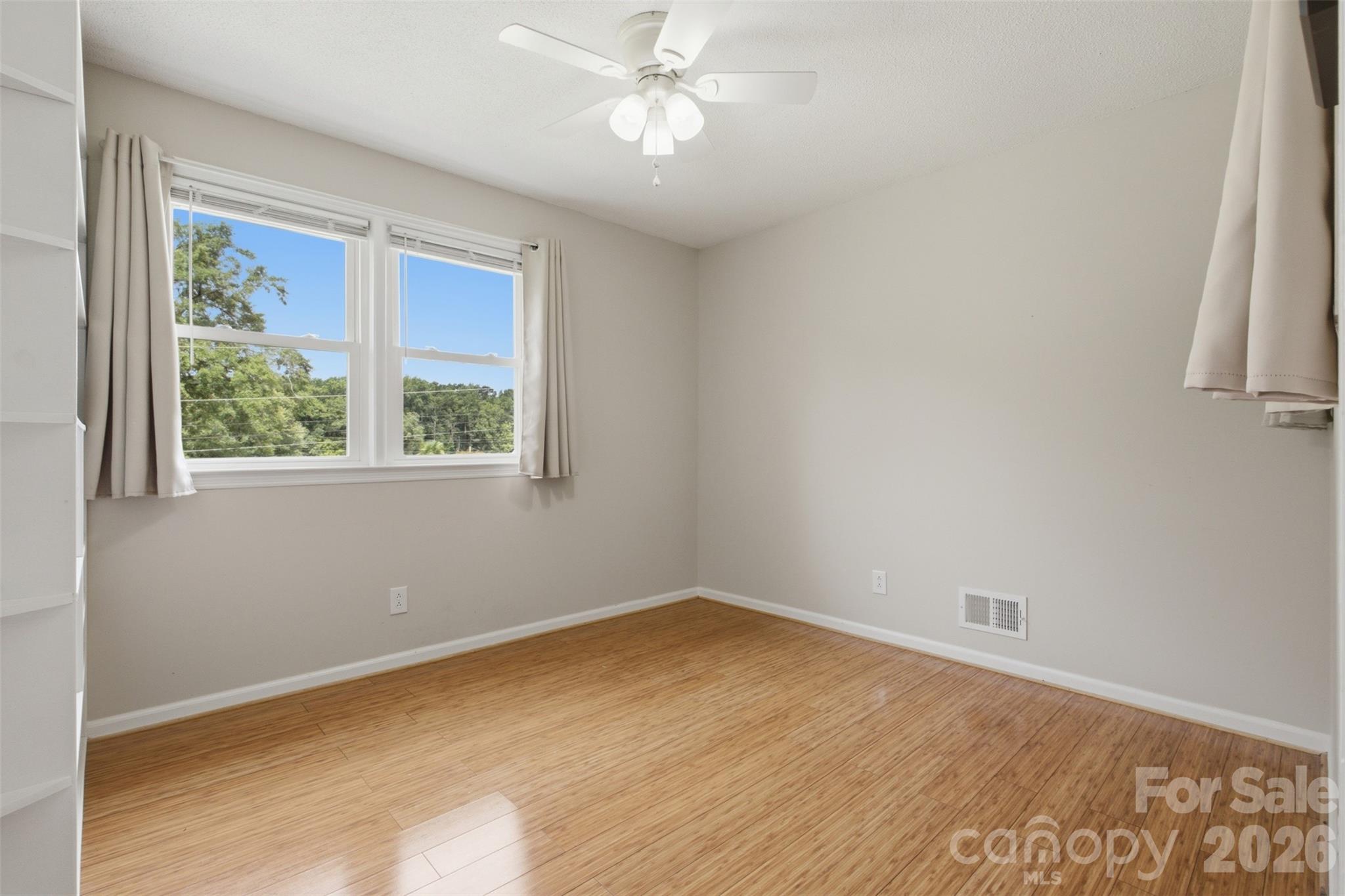 220 Hunstanton Drive Property Photo 14