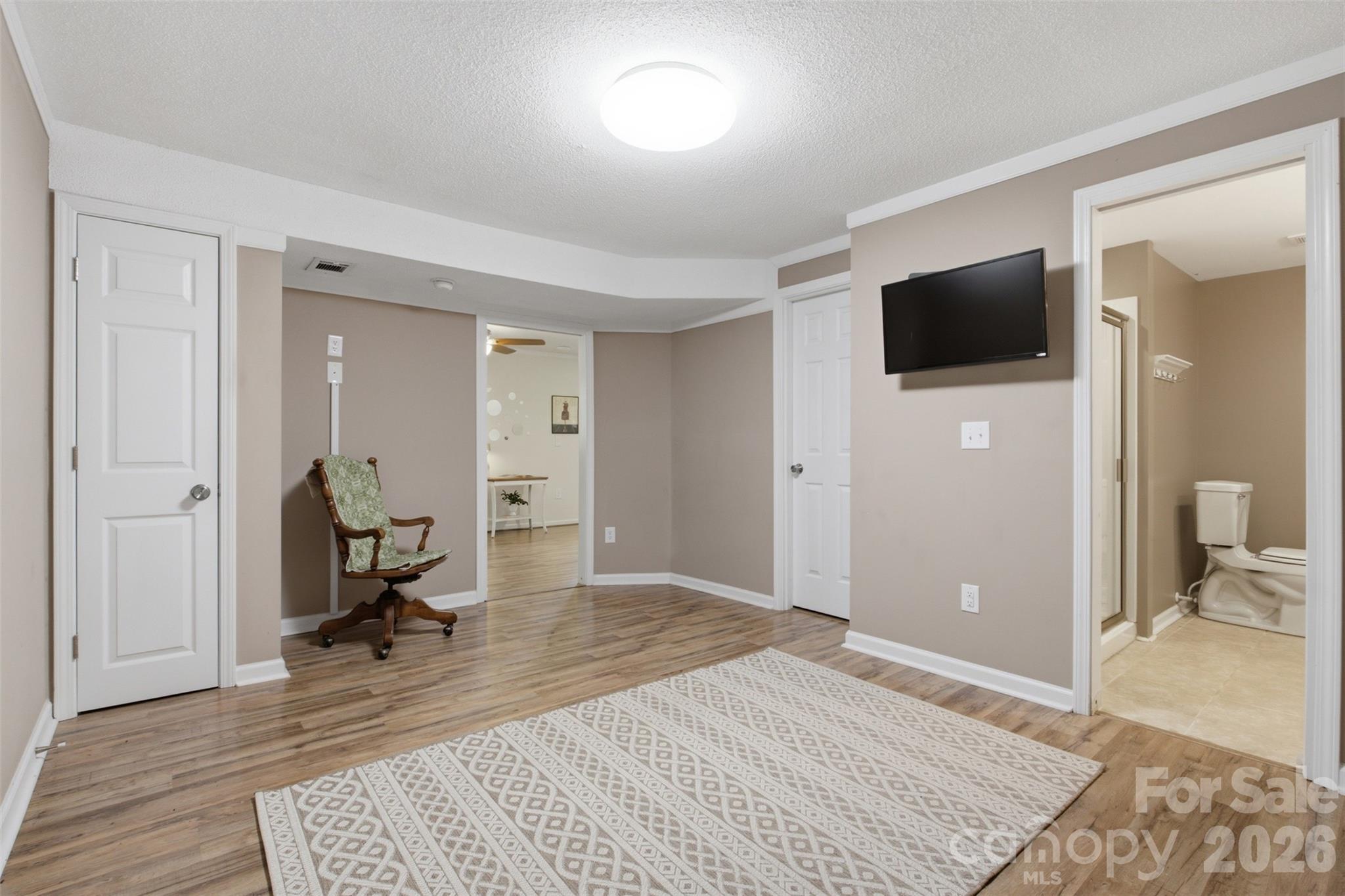 220 Hunstanton Drive Property Photo 21