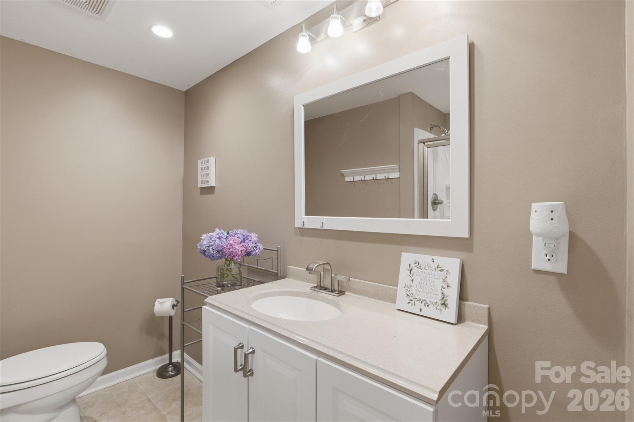 220 Hunstanton Drive Property Photo 22