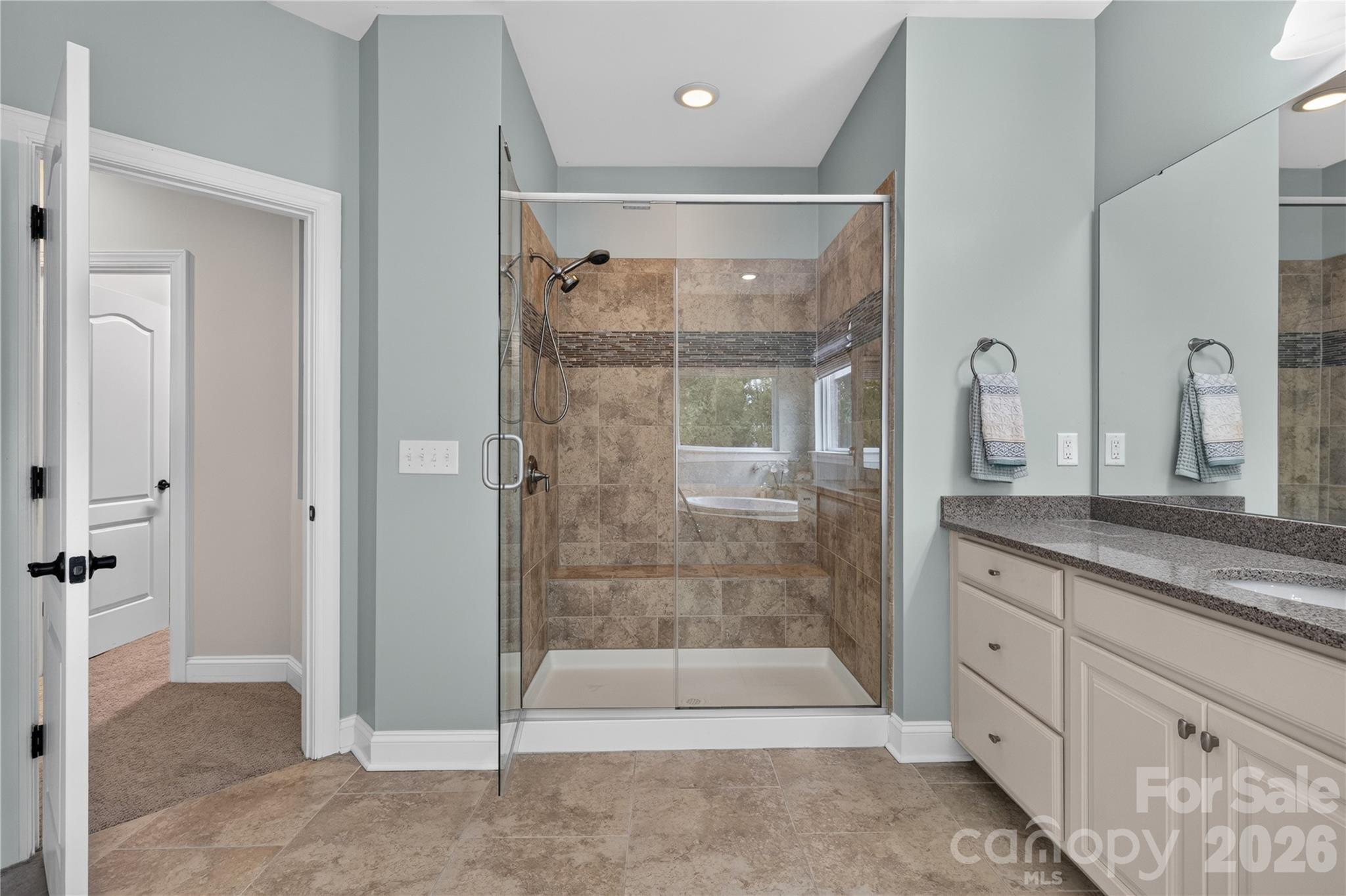 1402 Smoketree Court 152 Property Photo 10