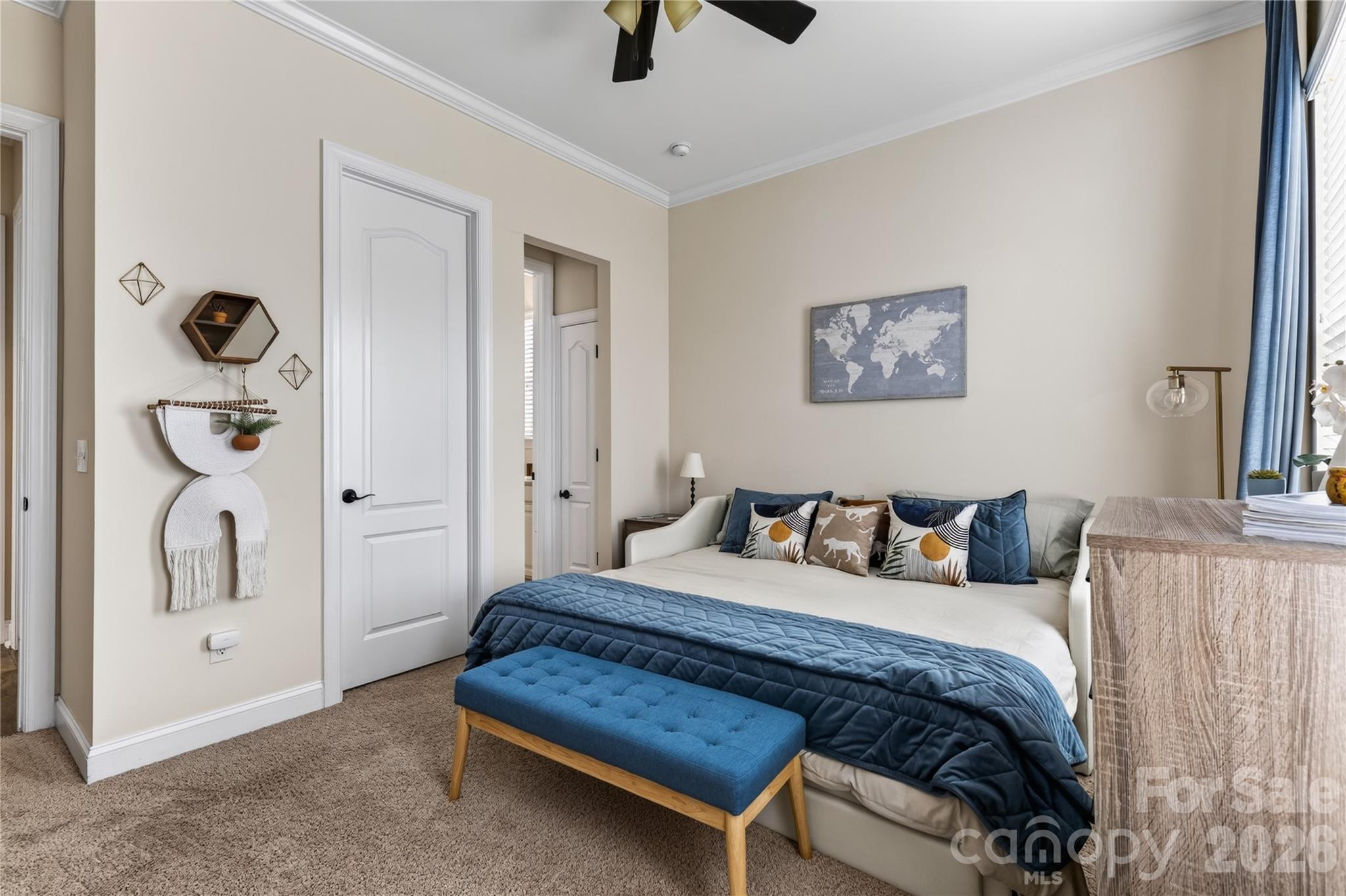 1402 Smoketree Court 152 Property Photo 11