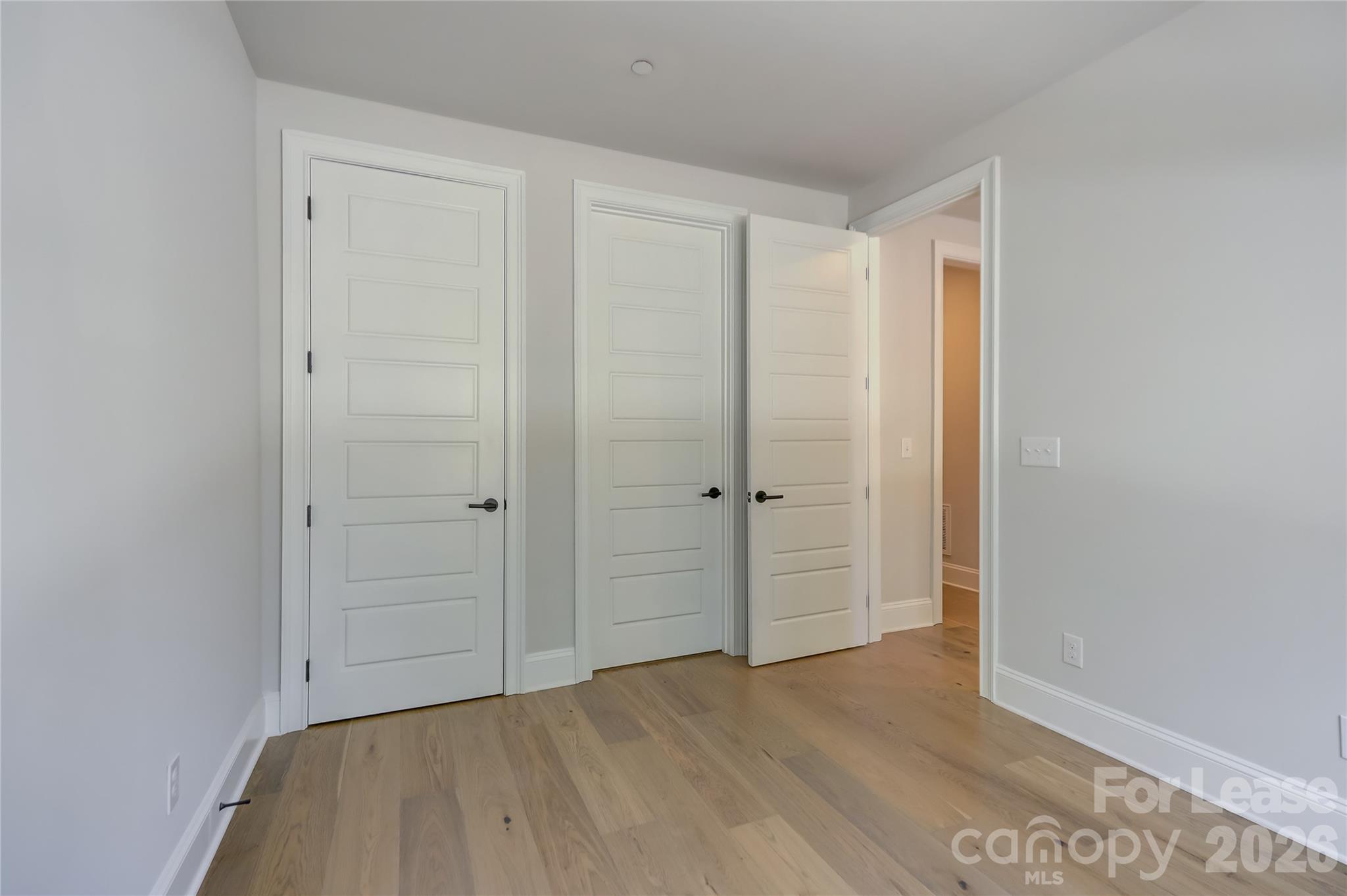 1107 Parkside Greenway Drive Property Photo 6
