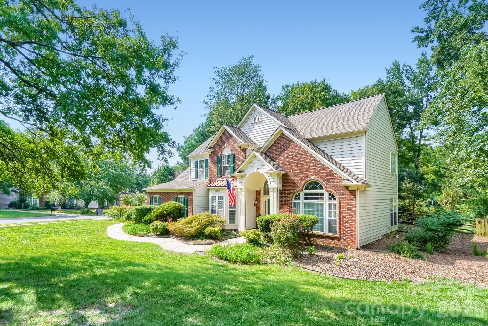 10808 Pomerane Place Property Photo 3
