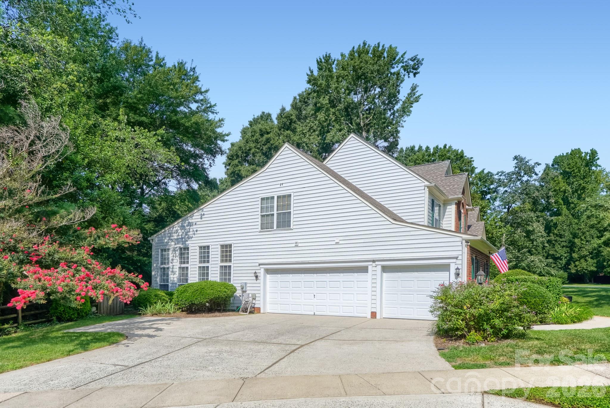 10808 Pomerane Place Property Photo 8