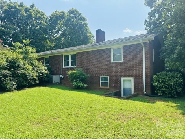 1424 N Post Road Property Photo 4