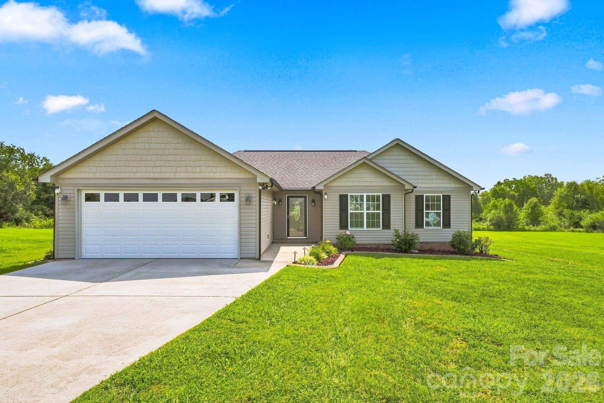 1215 Autumn Cove