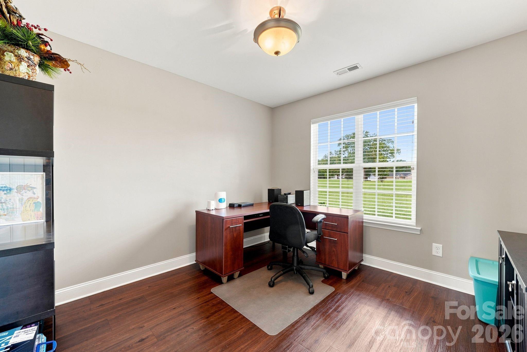 1215 Autumn Cove Property Photo 16