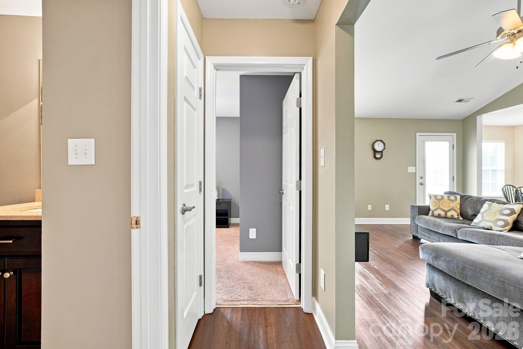 1215 Autumn Cove Property Photo 18