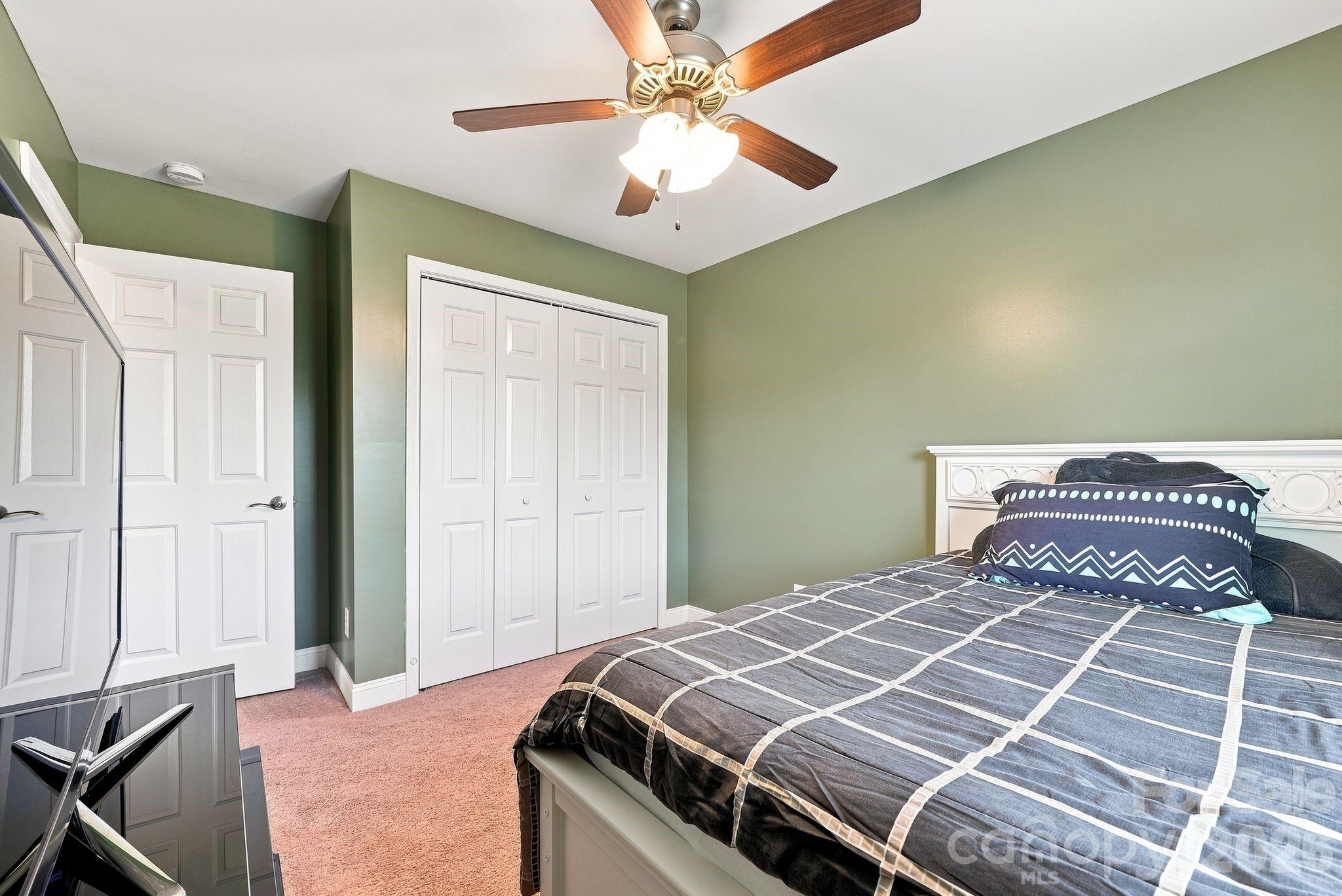 1215 Autumn Cove Property Photo 23