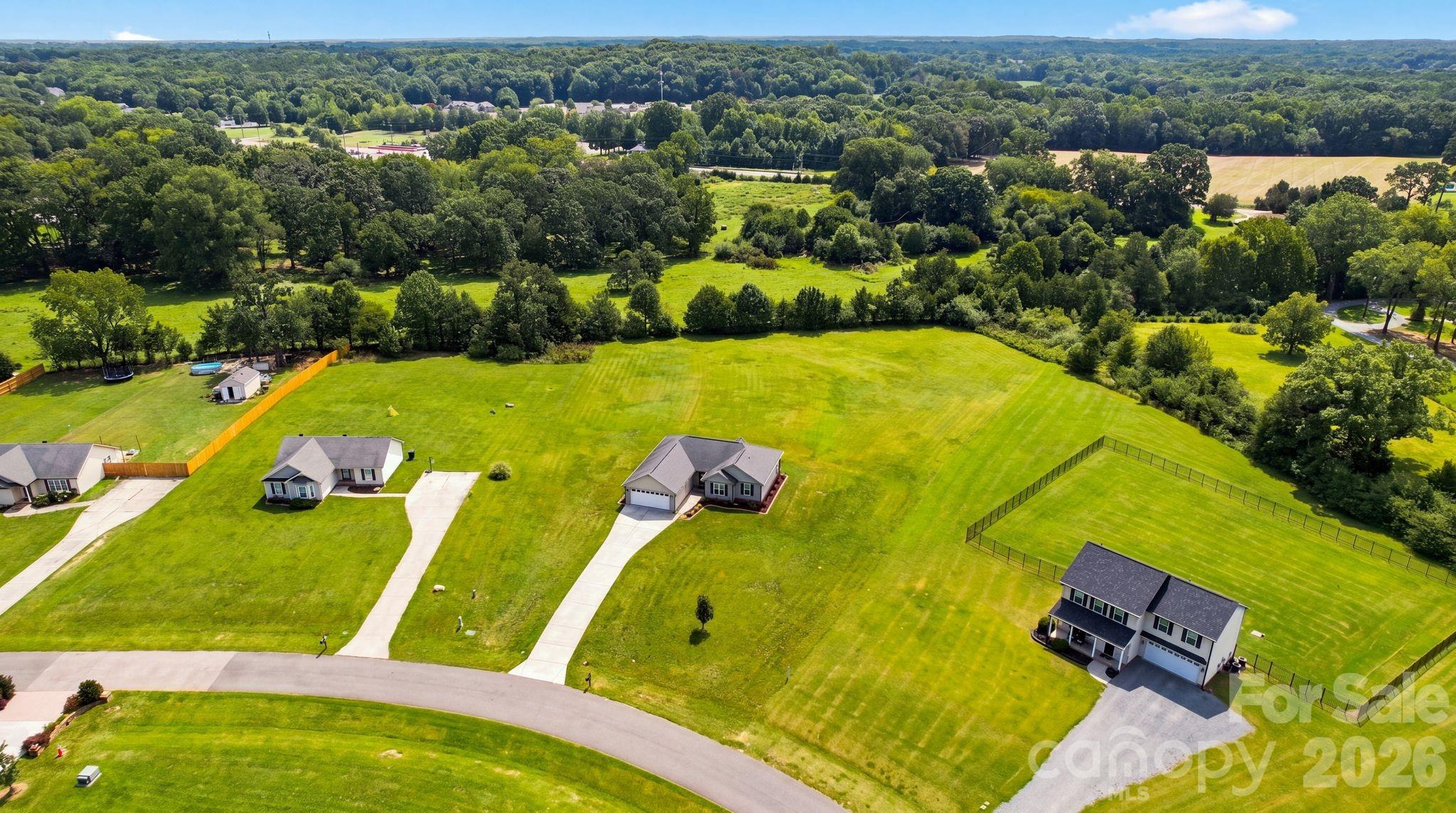 1215 Autumn Cove Property Photo 39
