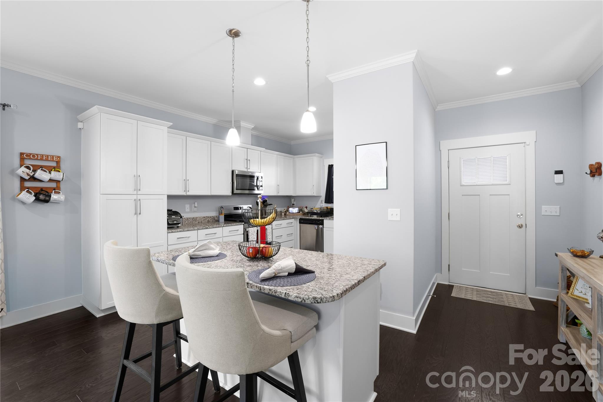 19 Woodbridge Park Drive Property Photo 6