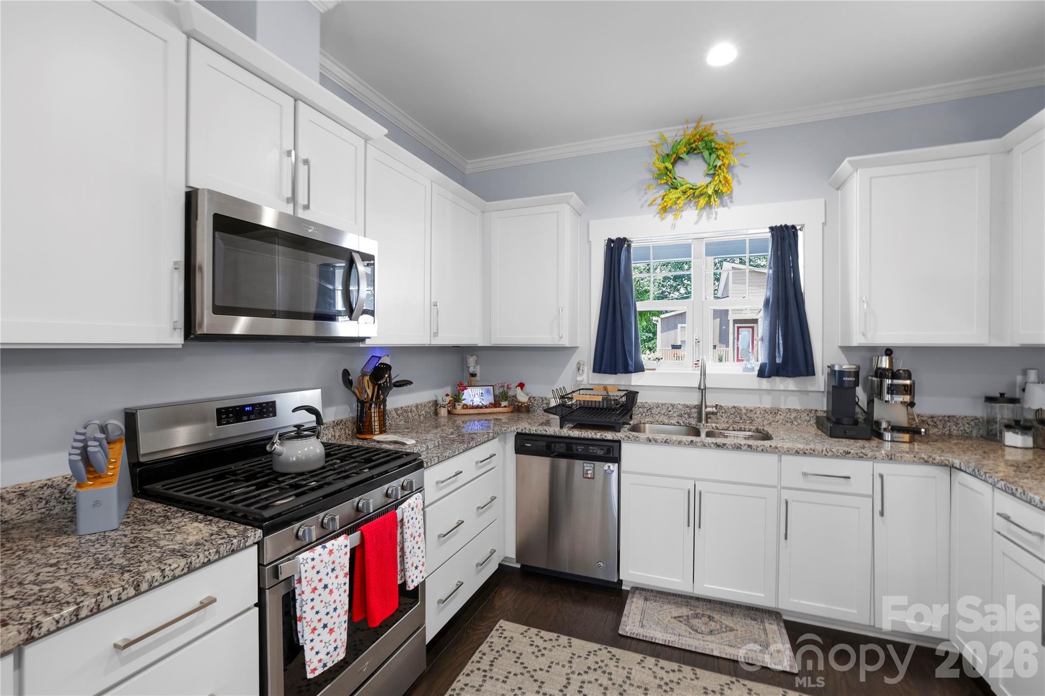 19 Woodbridge Park Drive Property Photo 8
