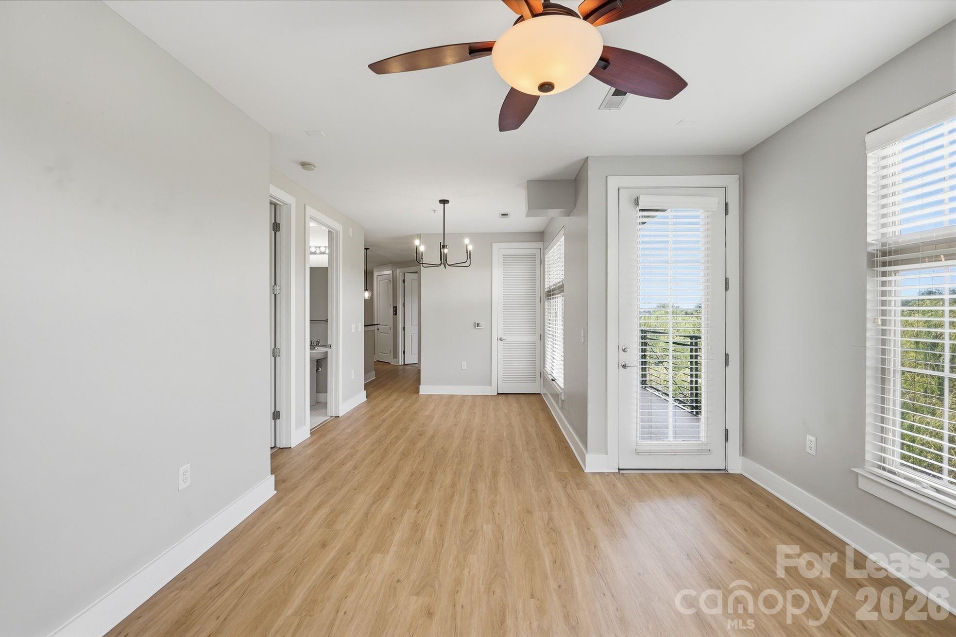 1101 W 1st Street 418 Property Photo 22