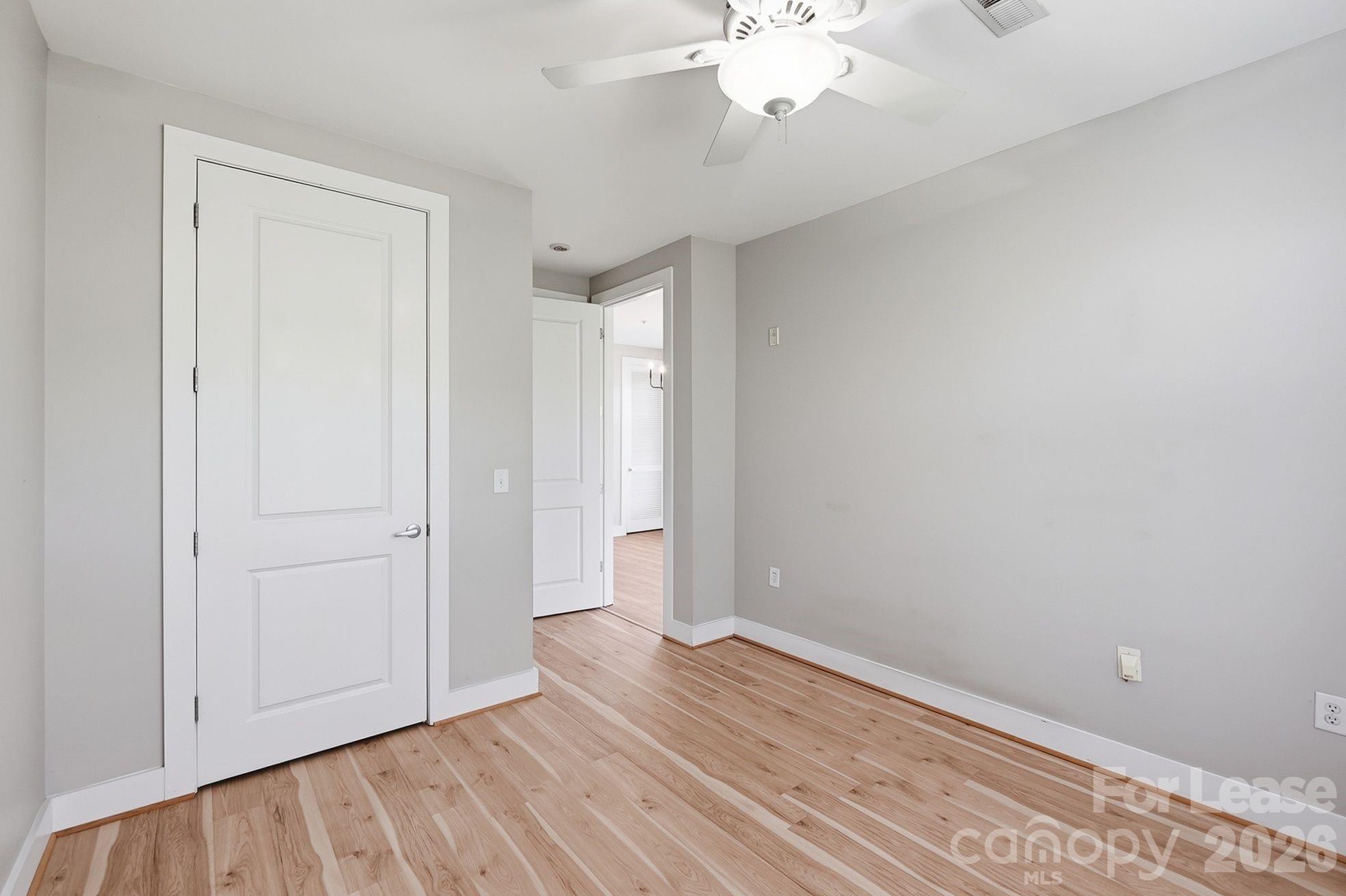 1101 W 1st Street 418 Property Photo 27