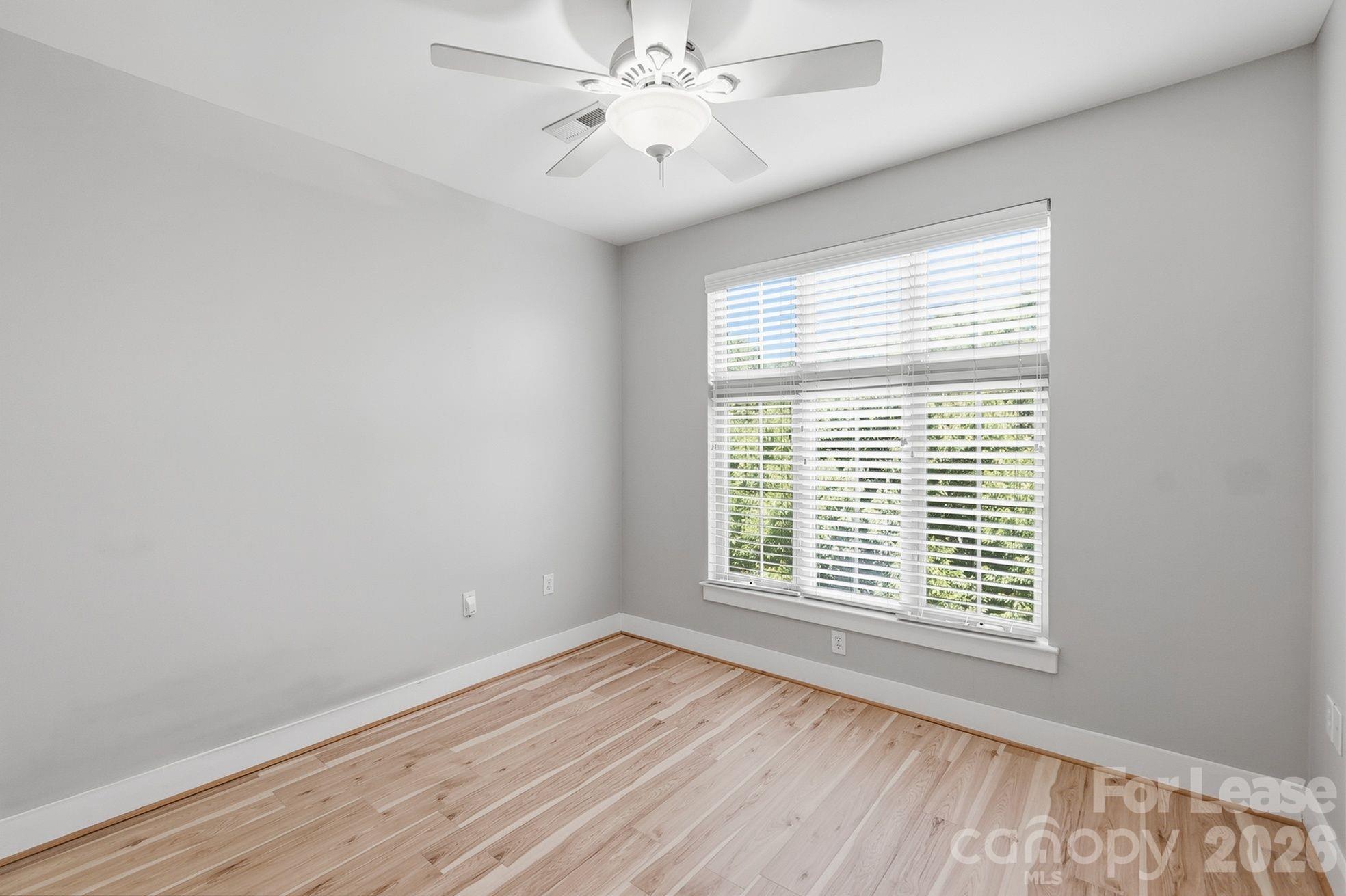 1101 W 1st Street 418 Property Photo 28