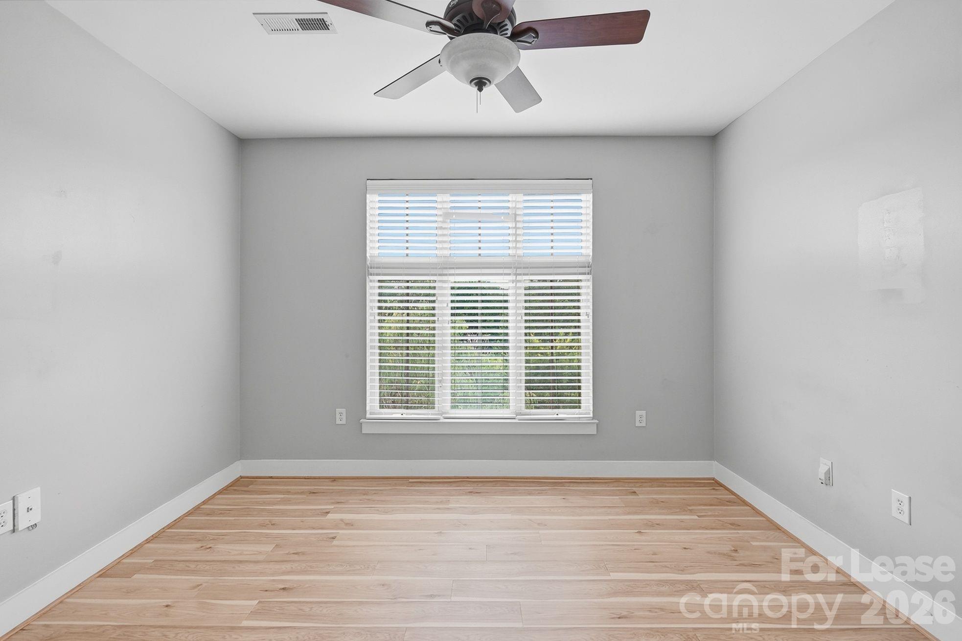 1101 W 1st Street 418 Property Photo 30