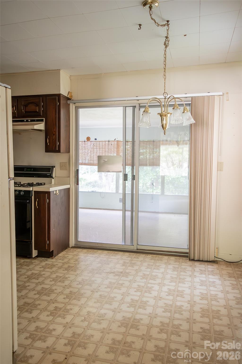 1006 3rd Avenue Property Photo 10