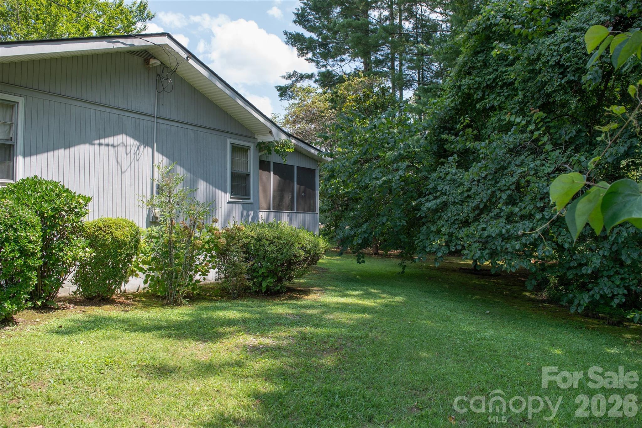 1006 3rd Avenue Property Photo 14
