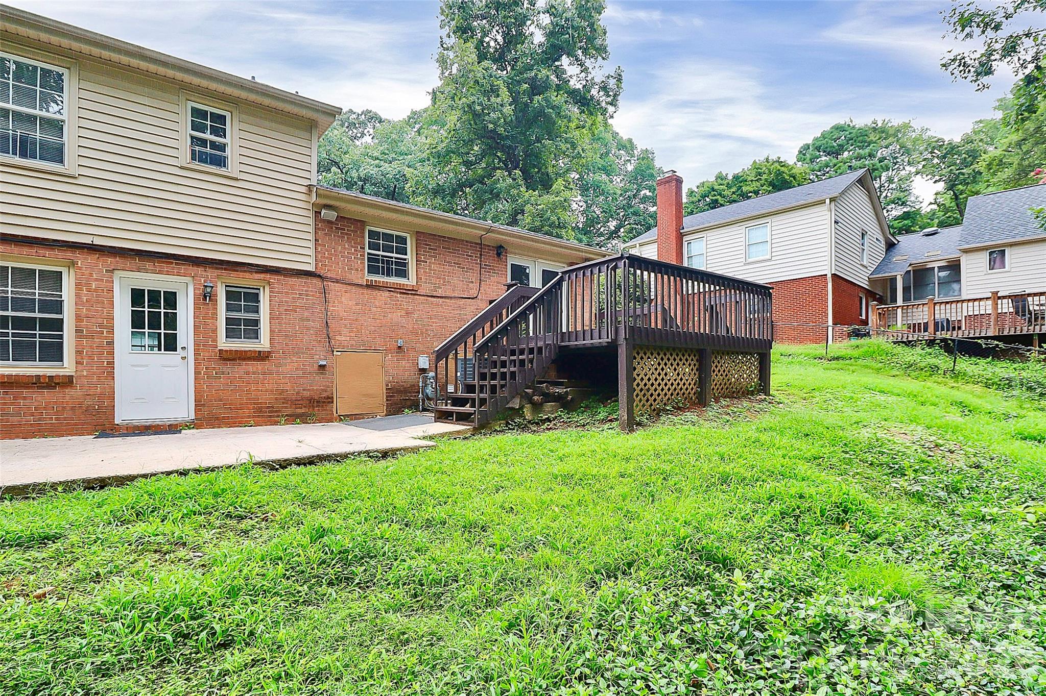 6133 Colchester Place Property Photo 32