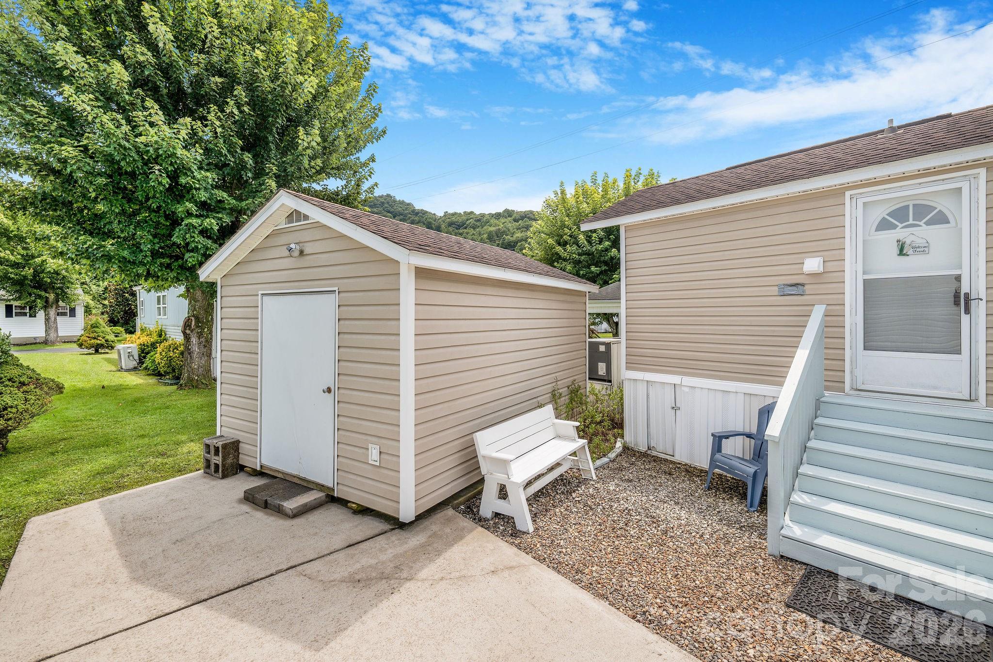 53 Strollers Lane Property Photo 32