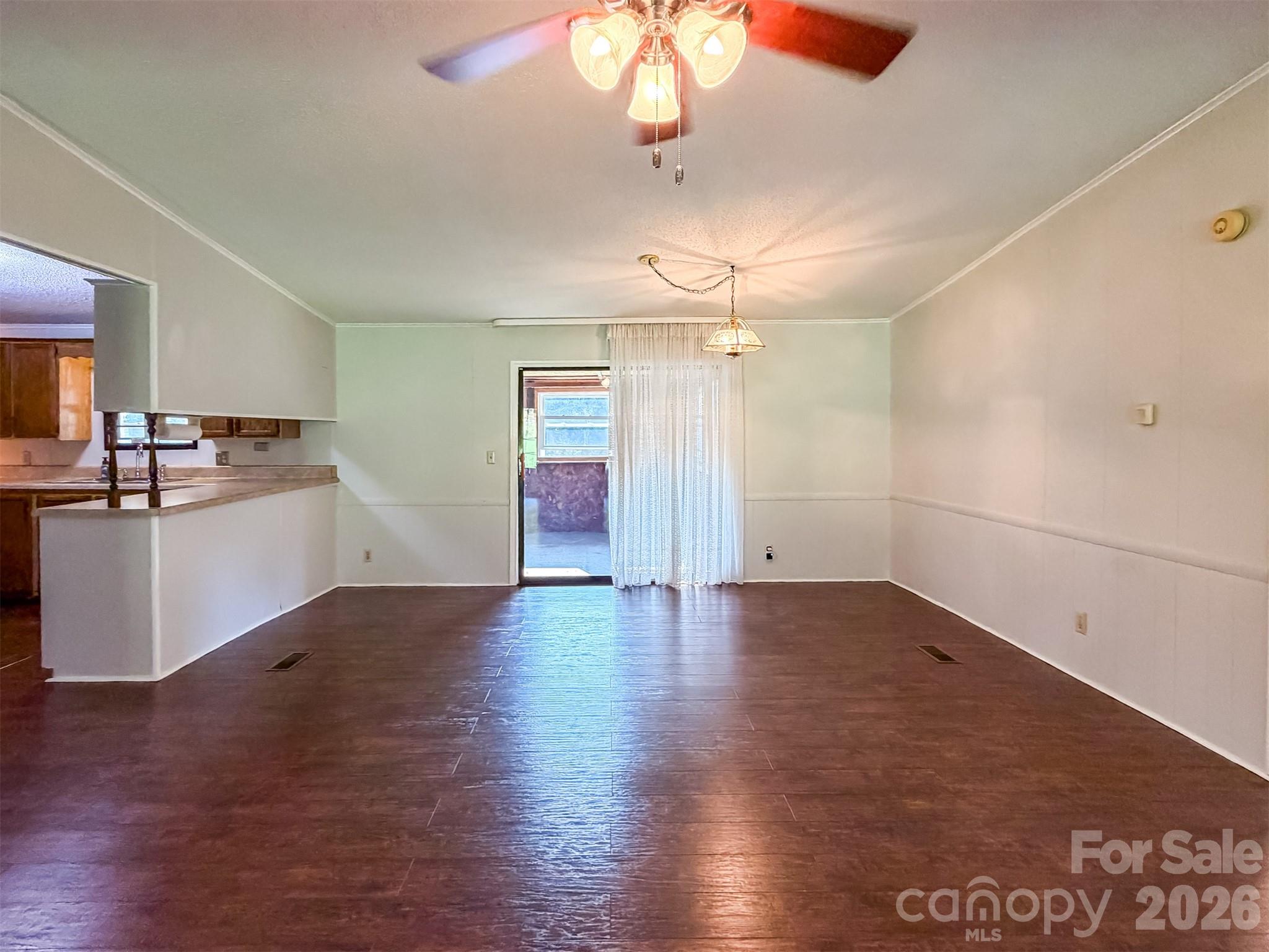 1898 Henry Smith Street Property Photo 9