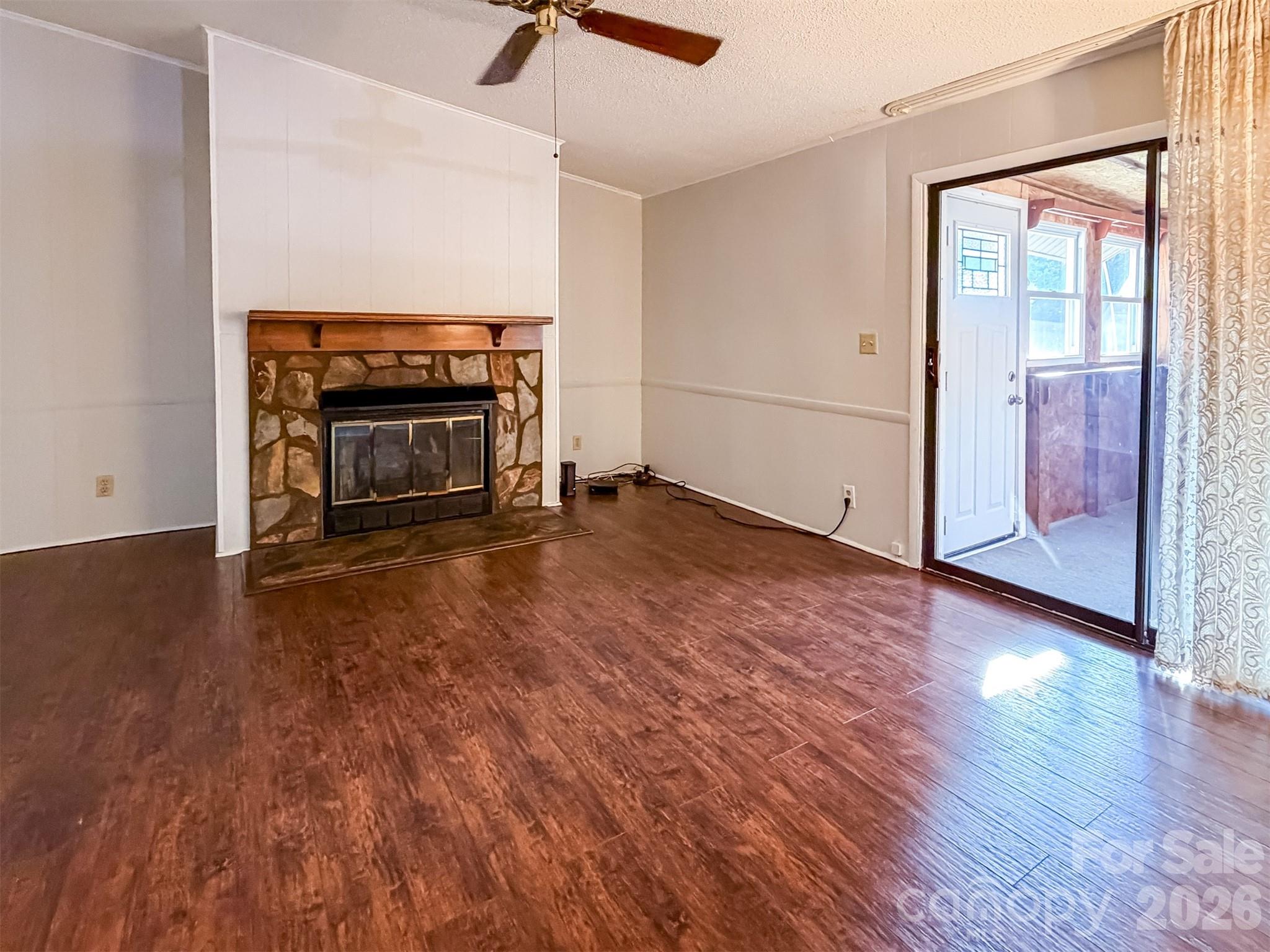 1898 Henry Smith Street Property Photo 16