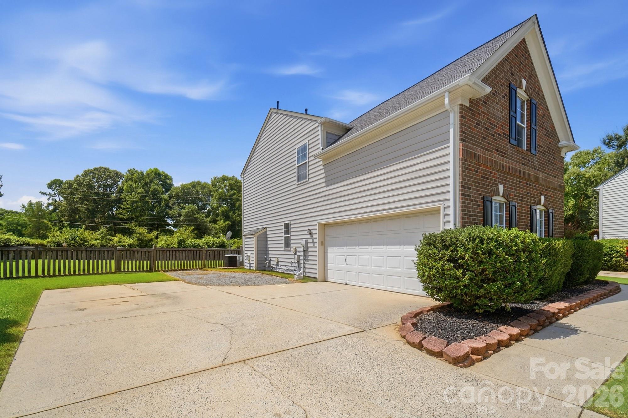 7724 Dinniston Drive Property Photo 2
