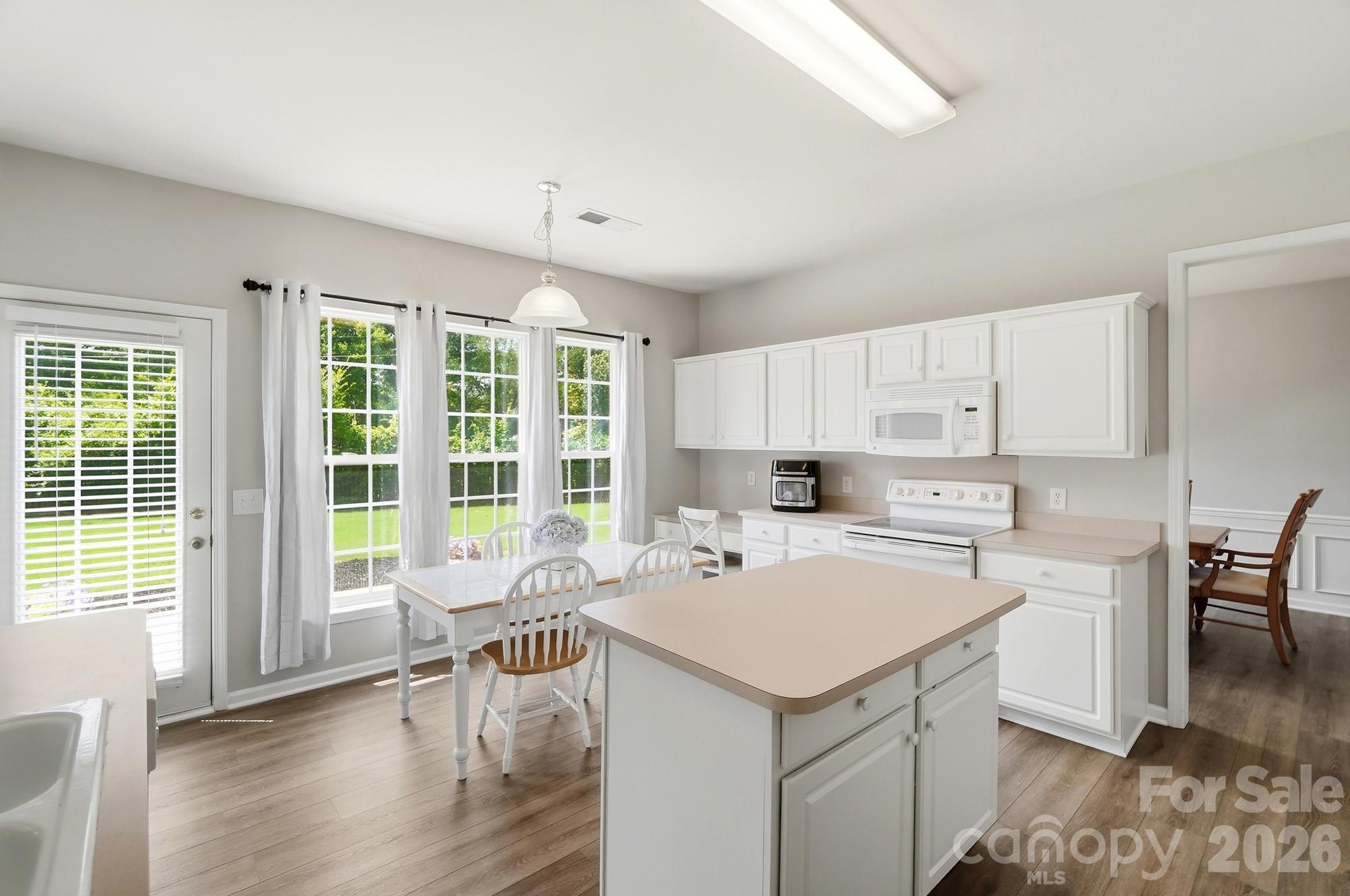 7724 Dinniston Drive Property Photo 14