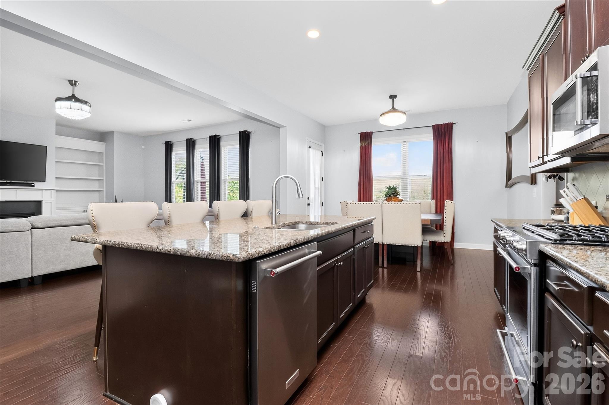 3125 Kennys Street Property Photo 14