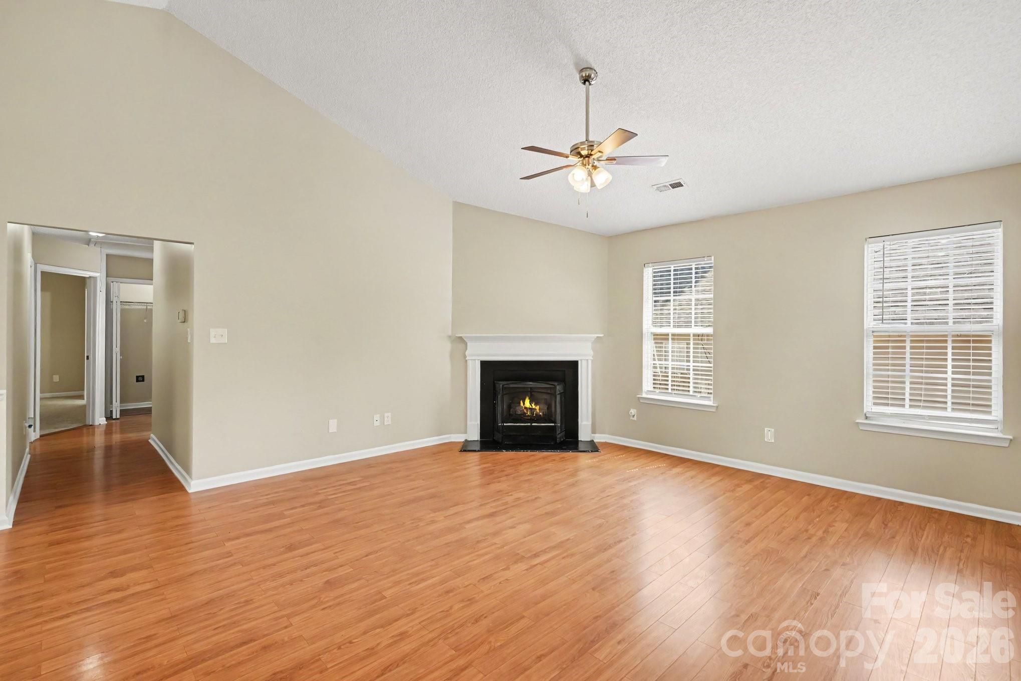 9819 Veronica Drive Property Photo 4