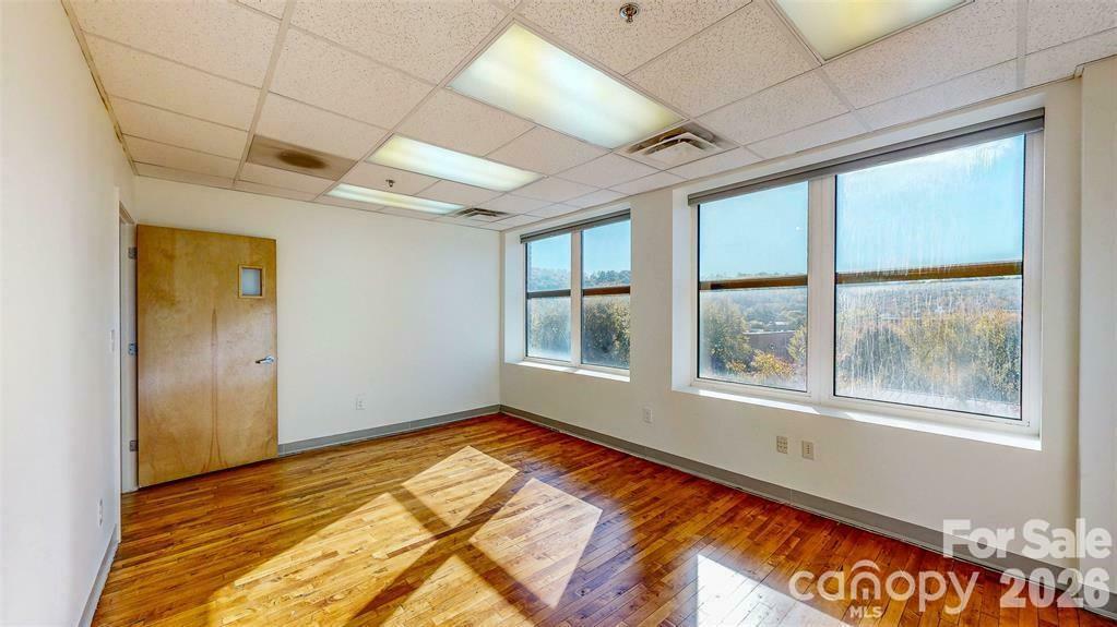 124 College Street Property Photo 10