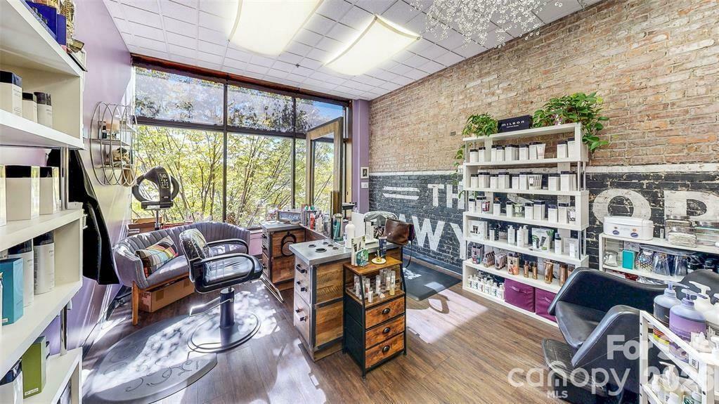 124 College Street Property Photo 19