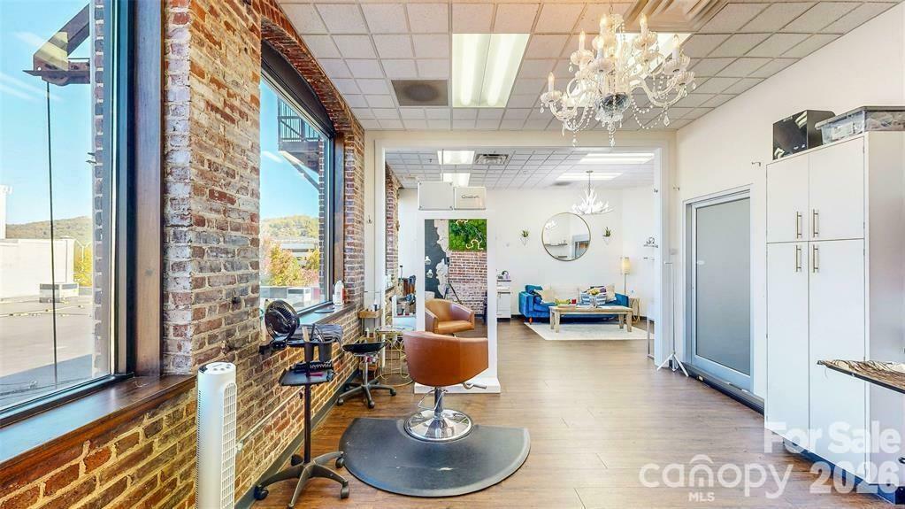 124 College Street Property Photo 20