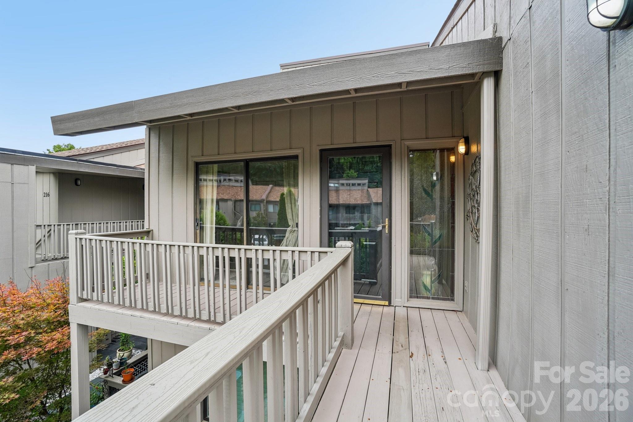 210 Juniper Lane Property Photo 4