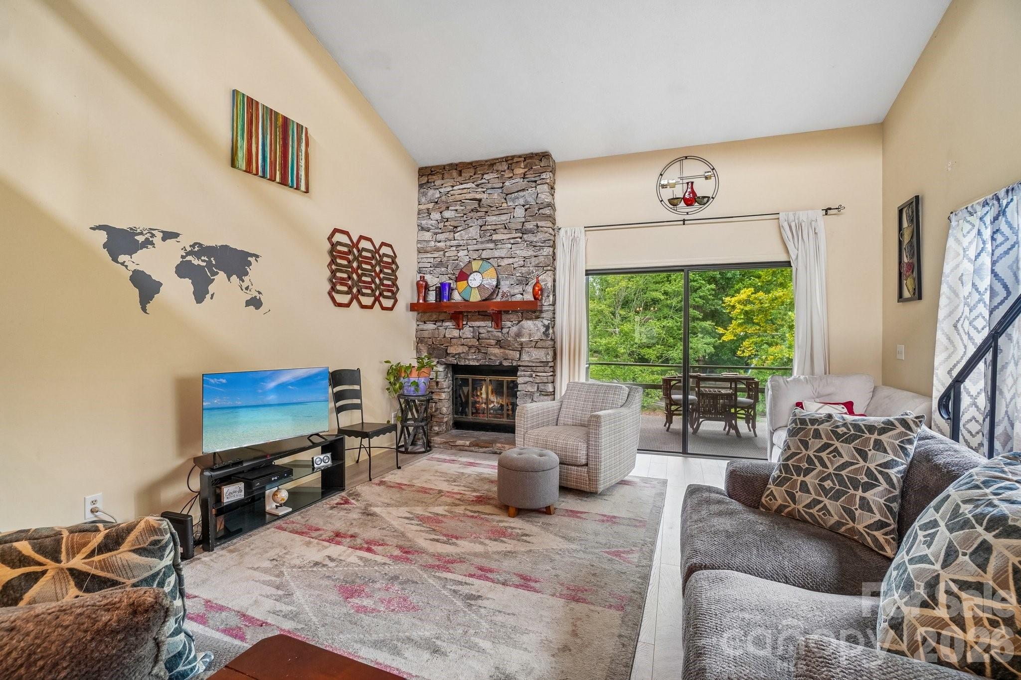 210 Juniper Lane Property Photo 8