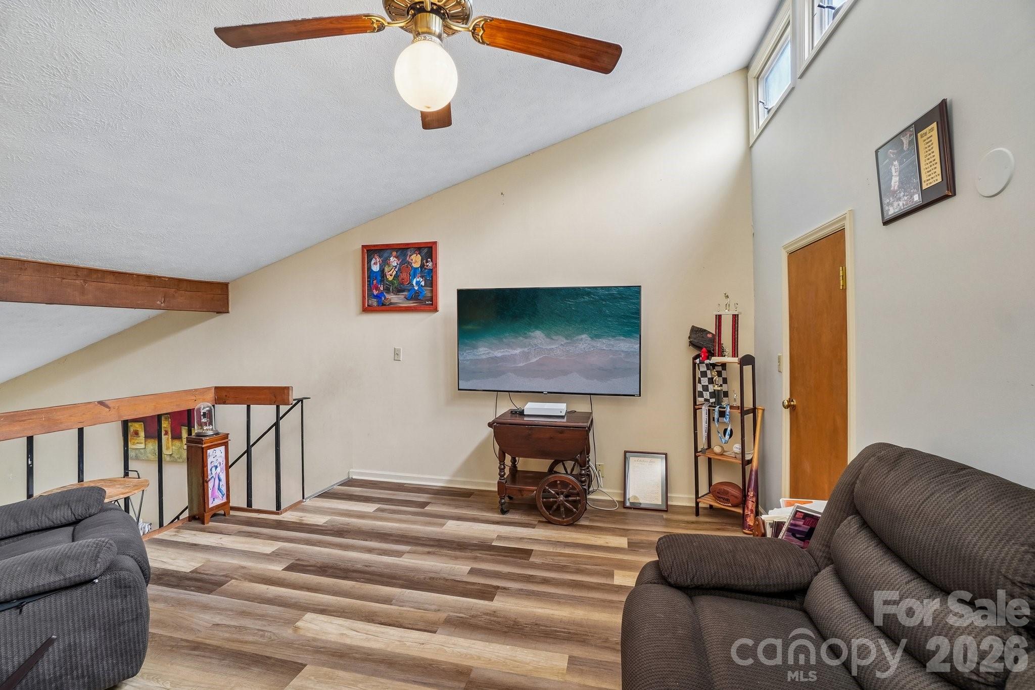 210 Juniper Lane Property Photo 16