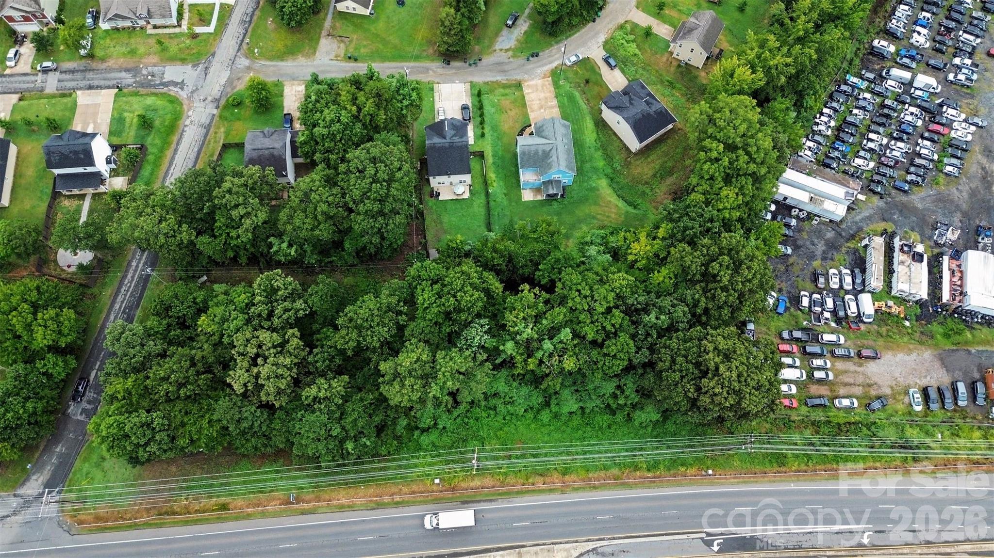12002 N Tryon Street Property Photo 4