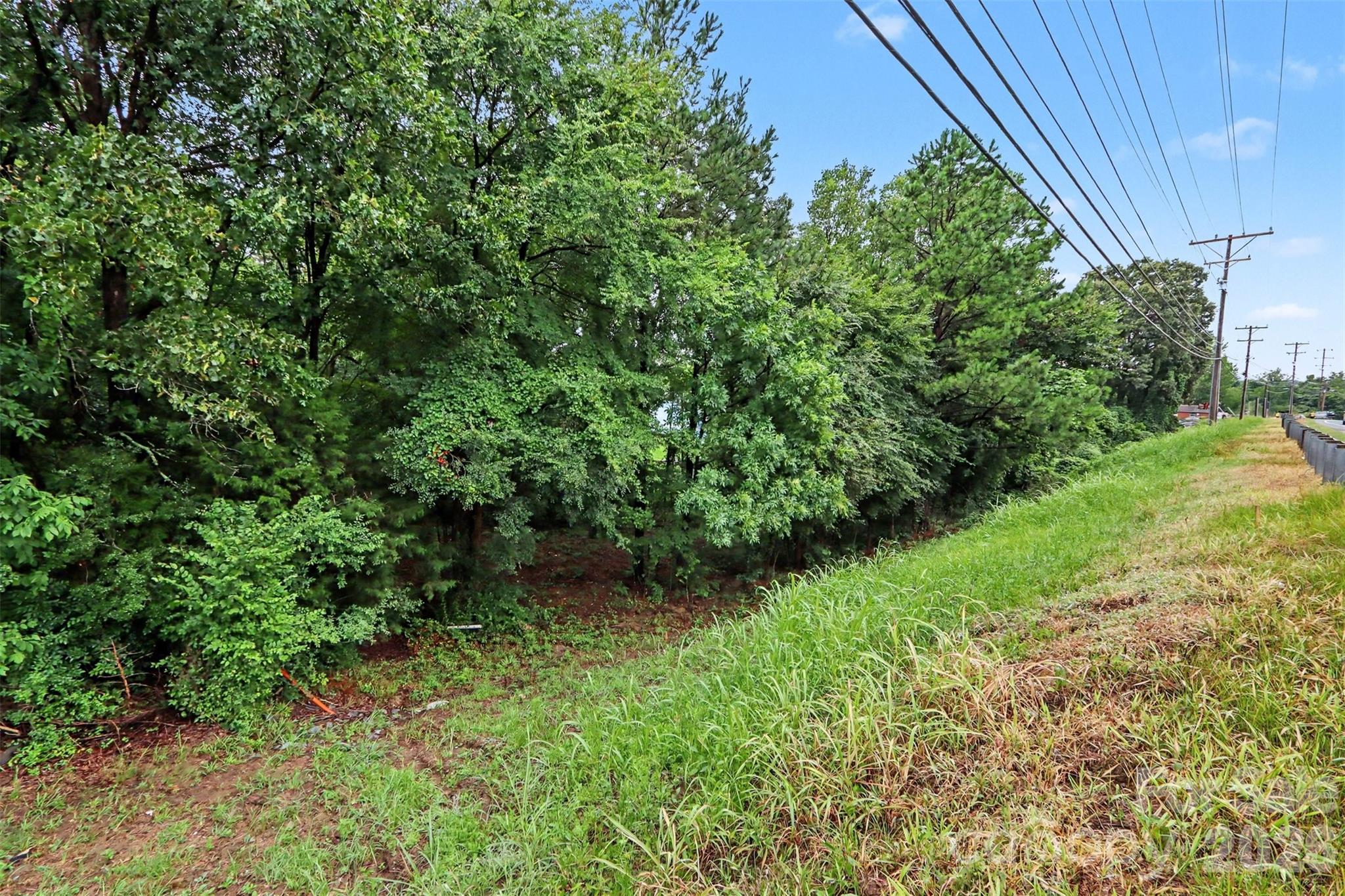 12002 N Tryon Street Property Photo 8