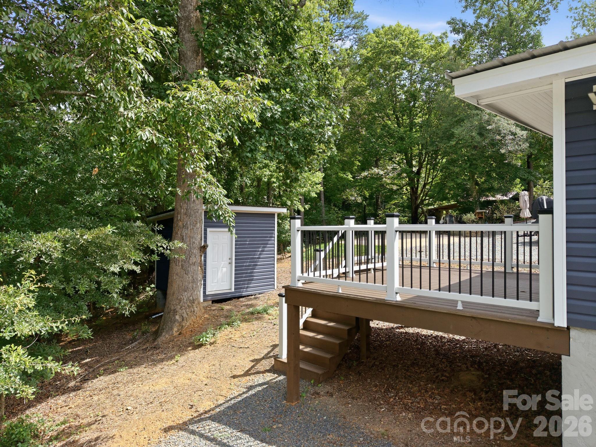 151 Dogwood Circle Property Photo 3