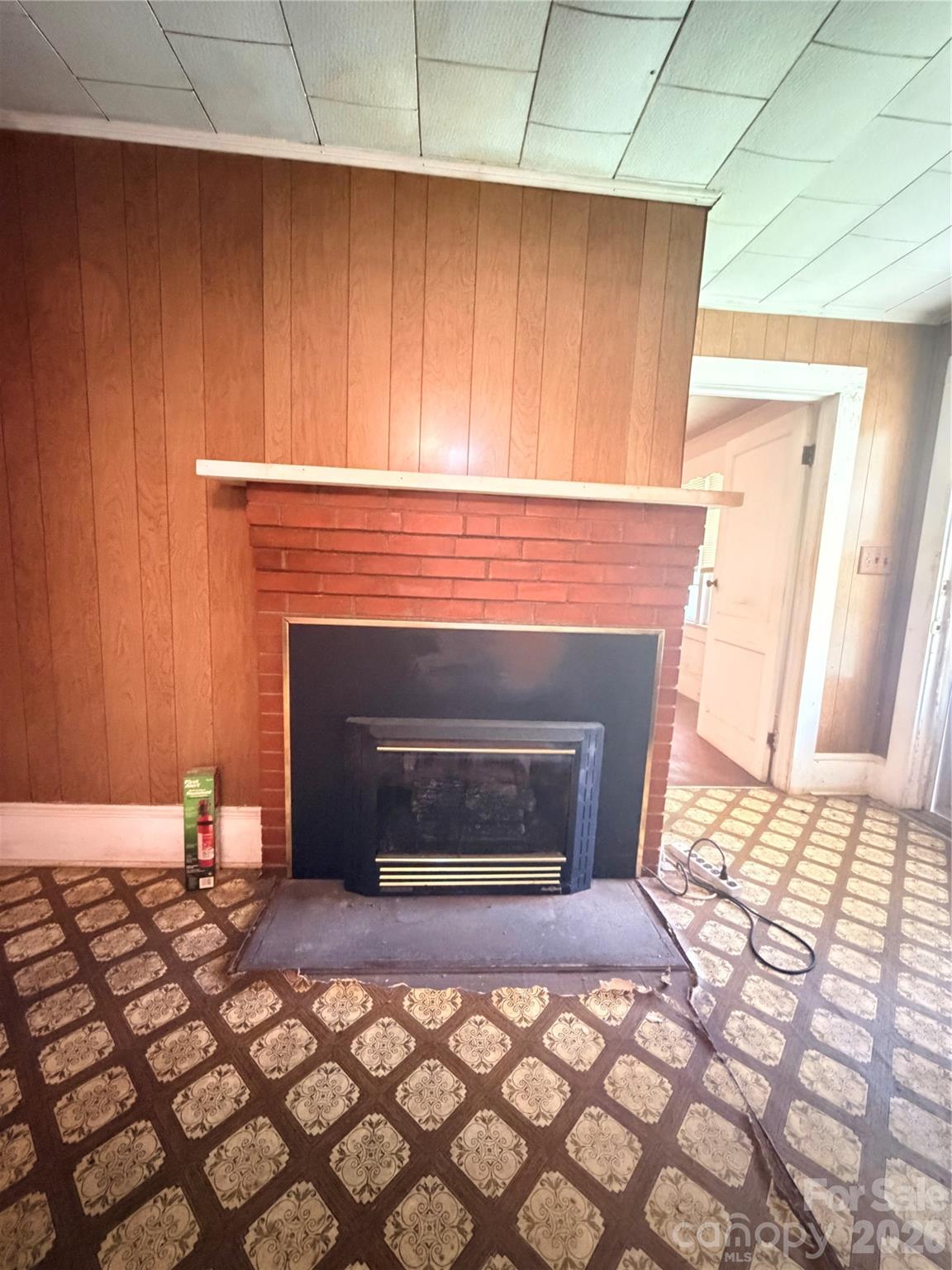 206 Railroad Street Property Photo 11