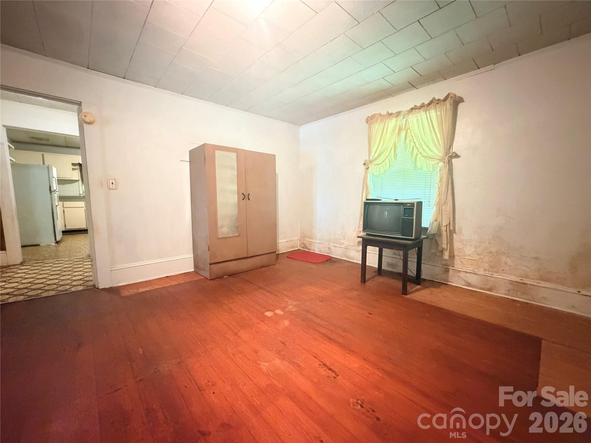 206 Railroad Street Property Photo 18