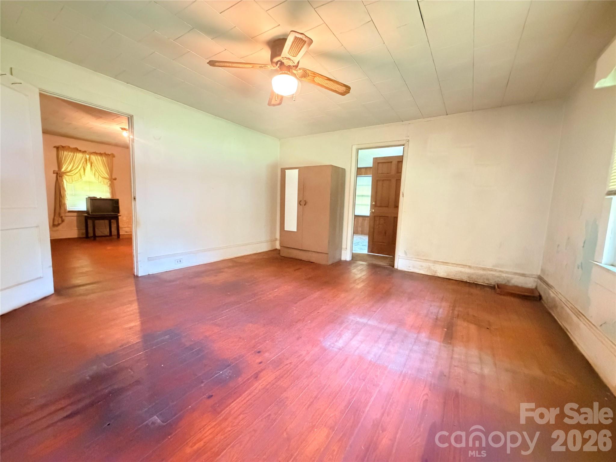 206 Railroad Street Property Photo 20