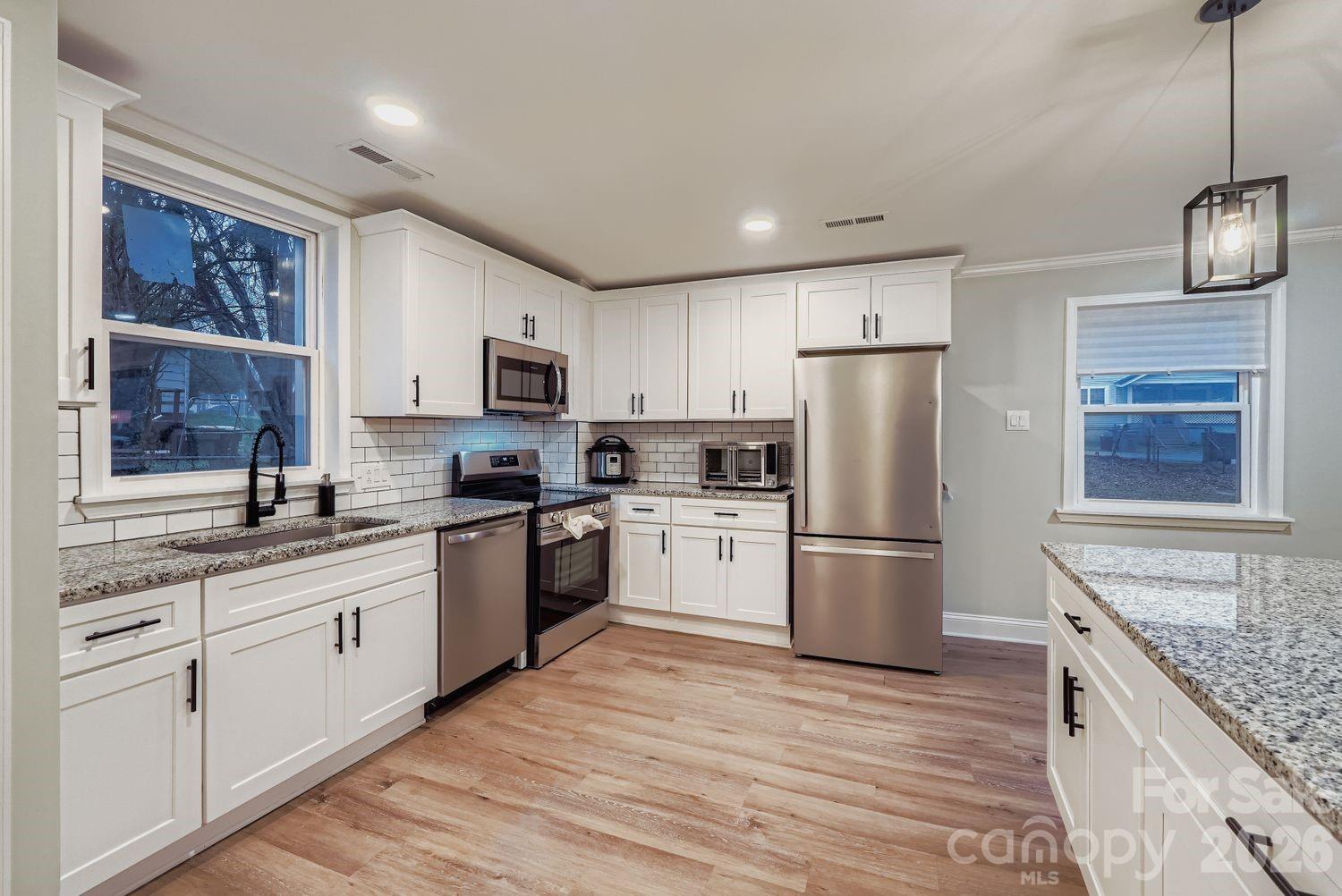 307 S Ransom Street Property Photo 4