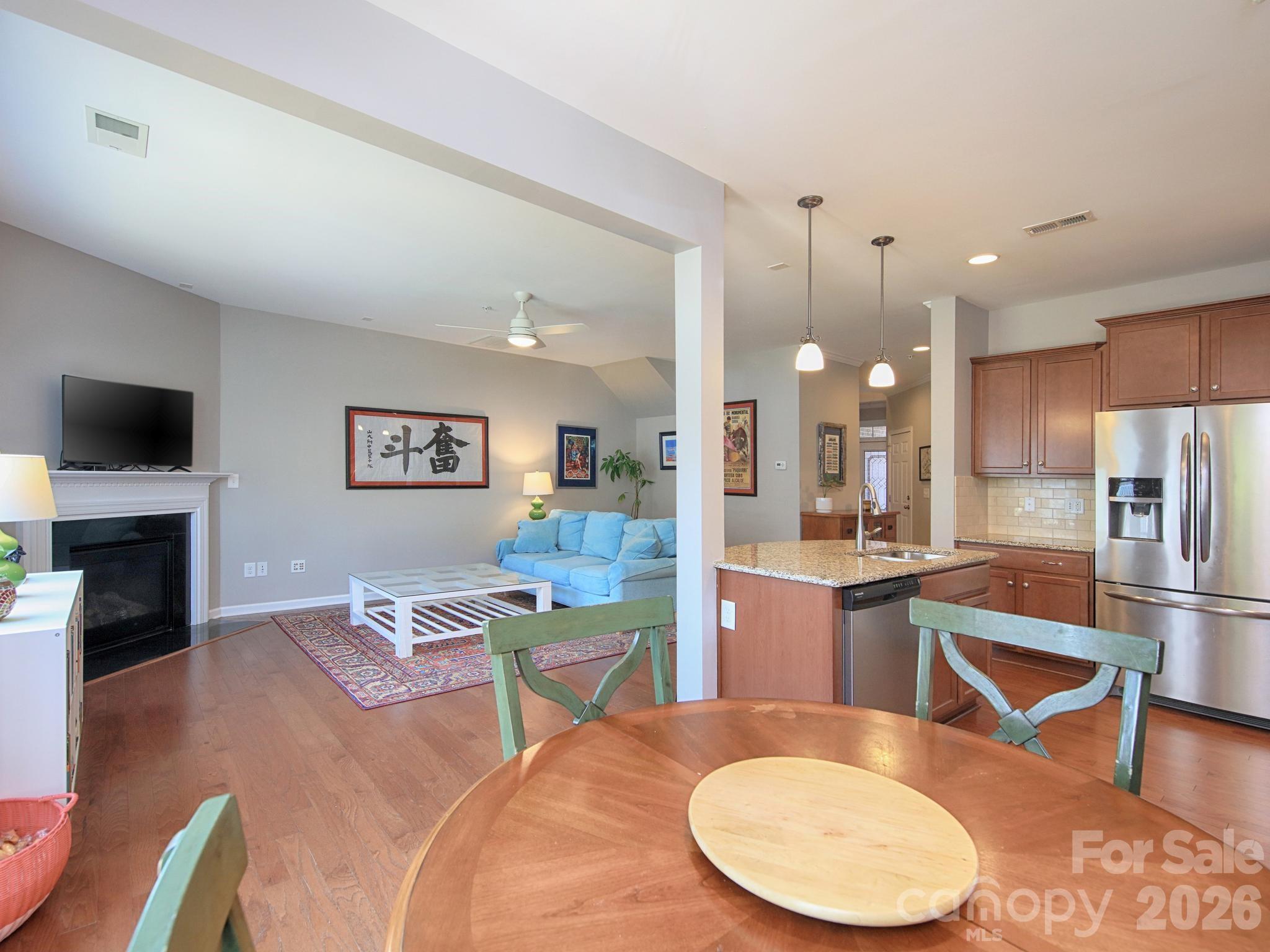 115 Dellbrook Street D Property Photo 20
